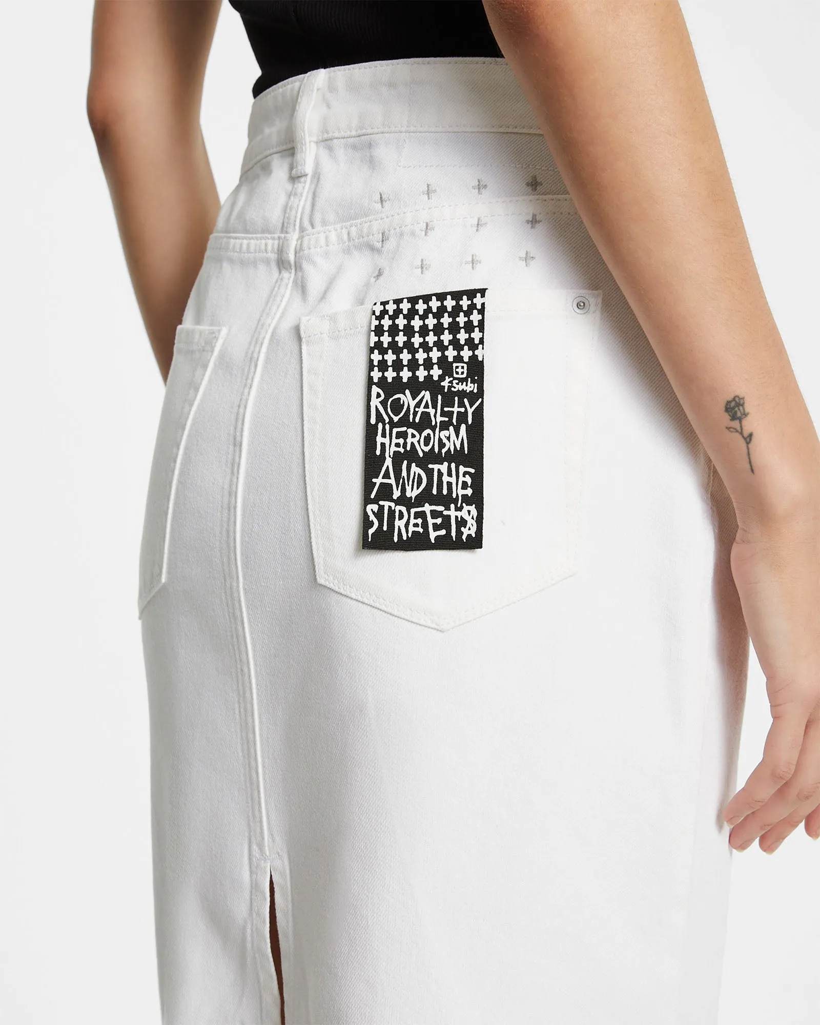 Pleated Construction GRADUATE MIDI SKIRT BLANC