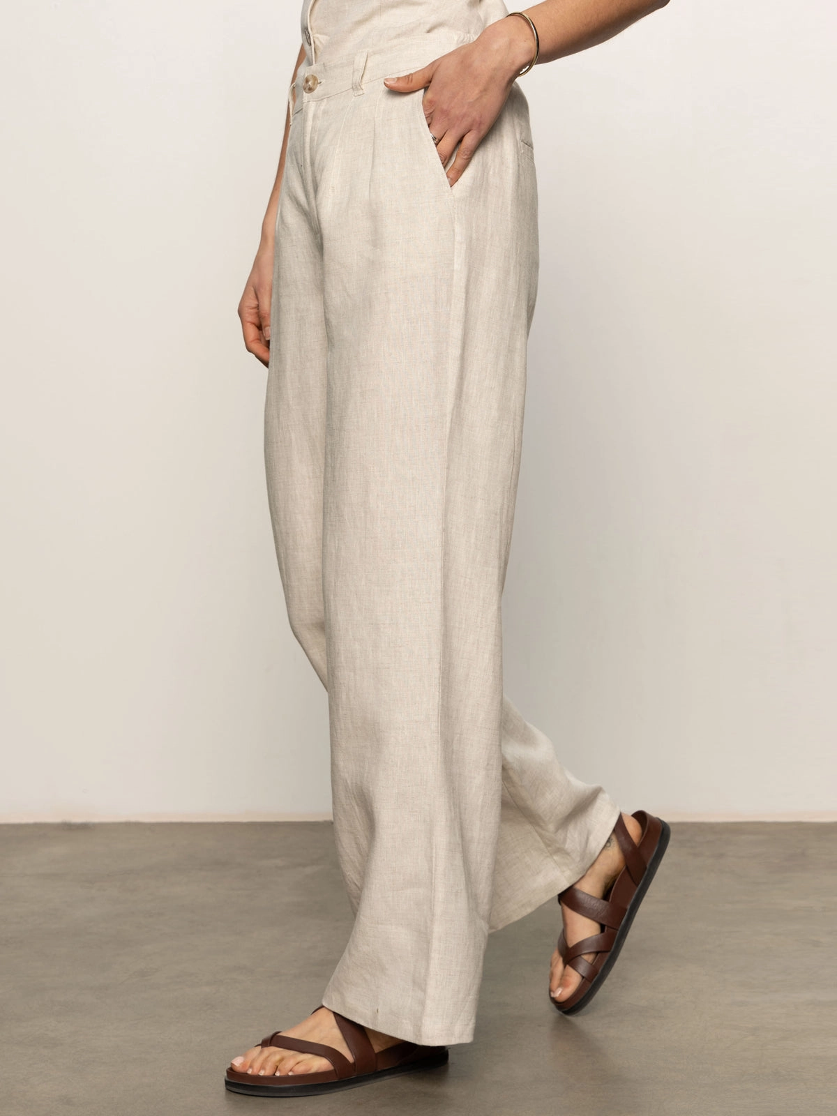 Hopper Semi High Rise Pant Flax Variable Tension Adjustment