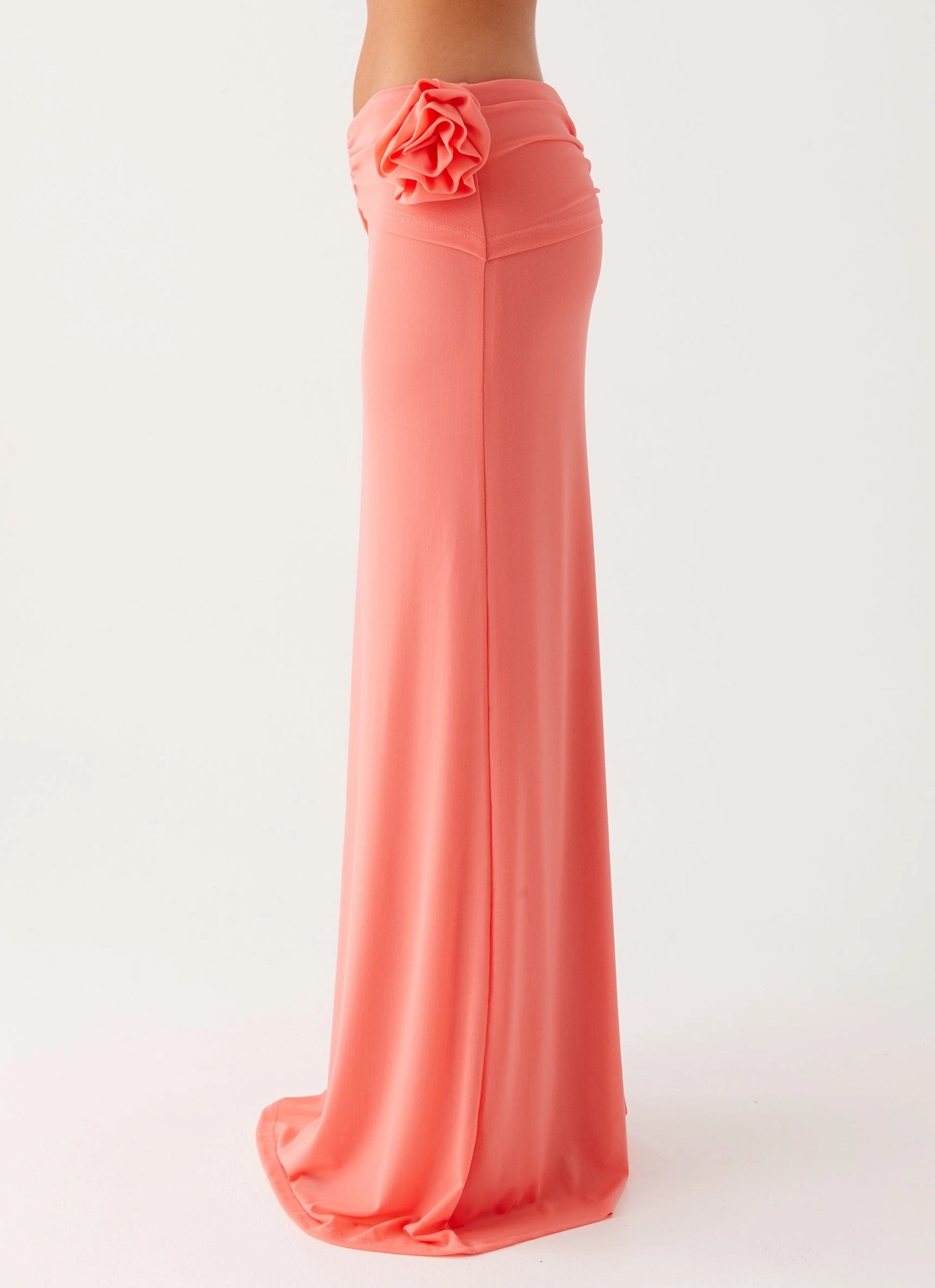 Key Feature Jayce Maxi Skirt - Salmon