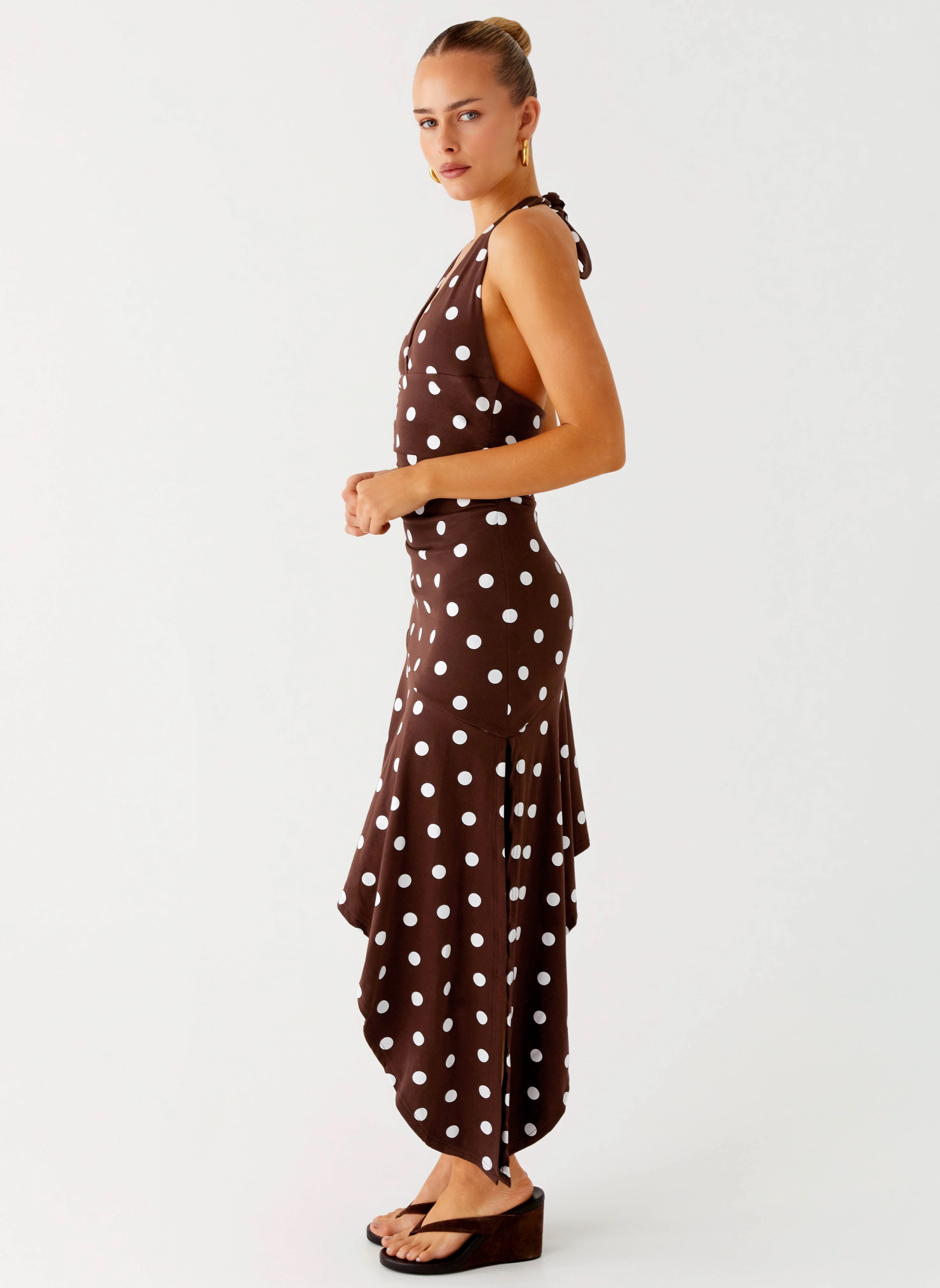 Edgy Look Keylani Halter Midi Dress - Chocolate