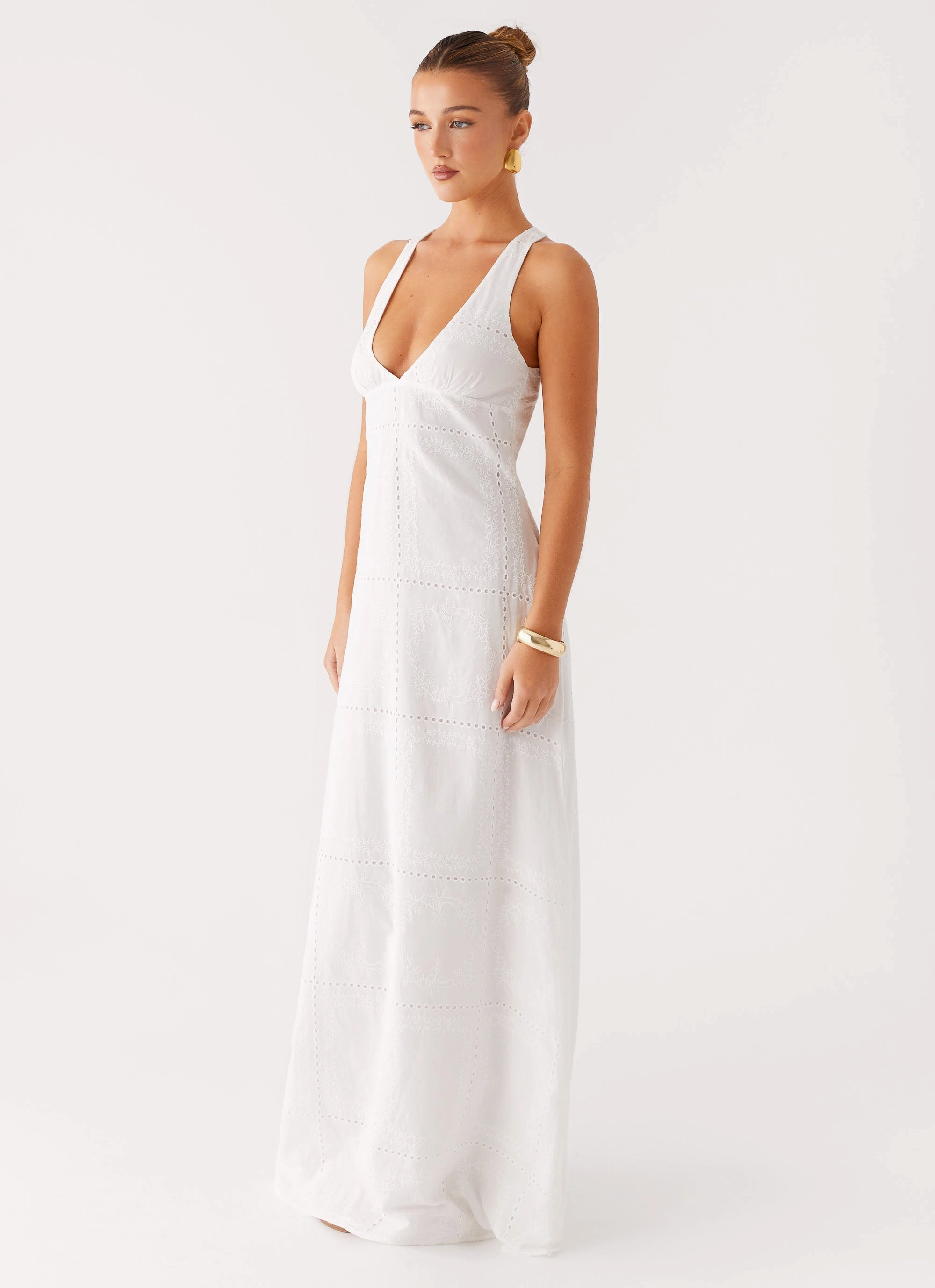 Relaxed Fit Look Travel Option Kiana Halter Maxi Dress - White