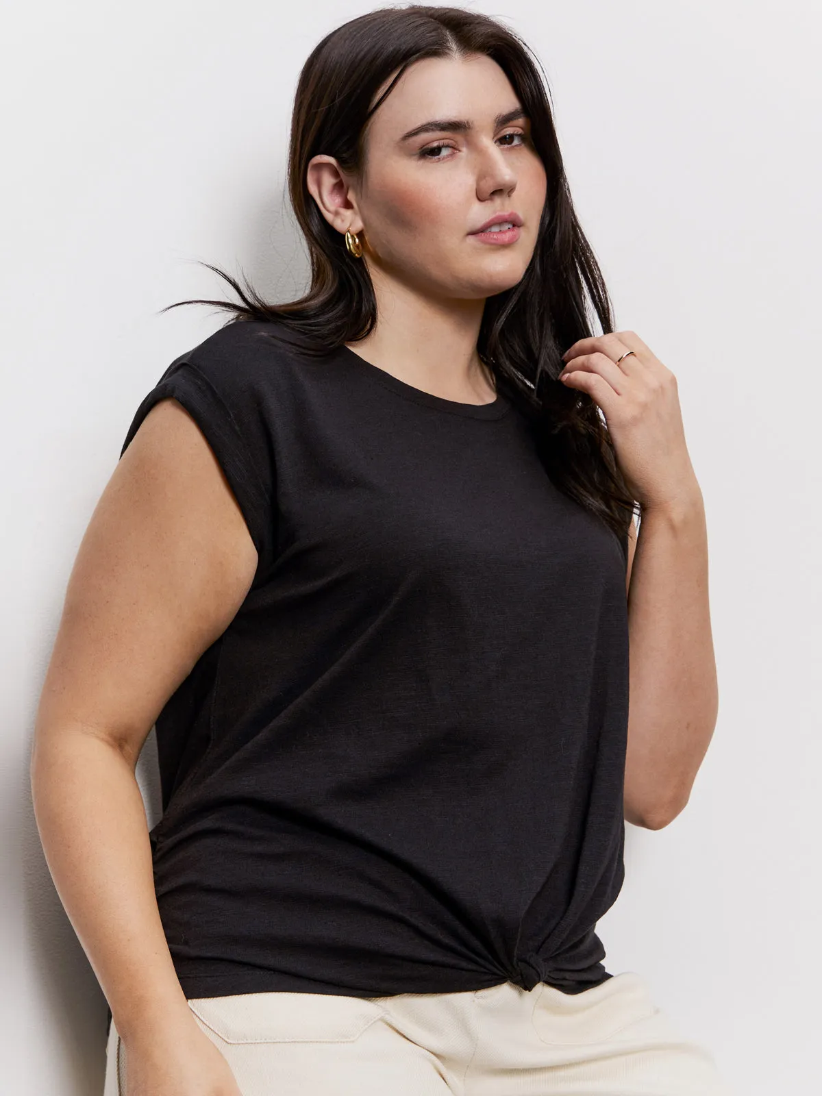 Knotted Muscle Tee Black Extended Sizing QuickRelease