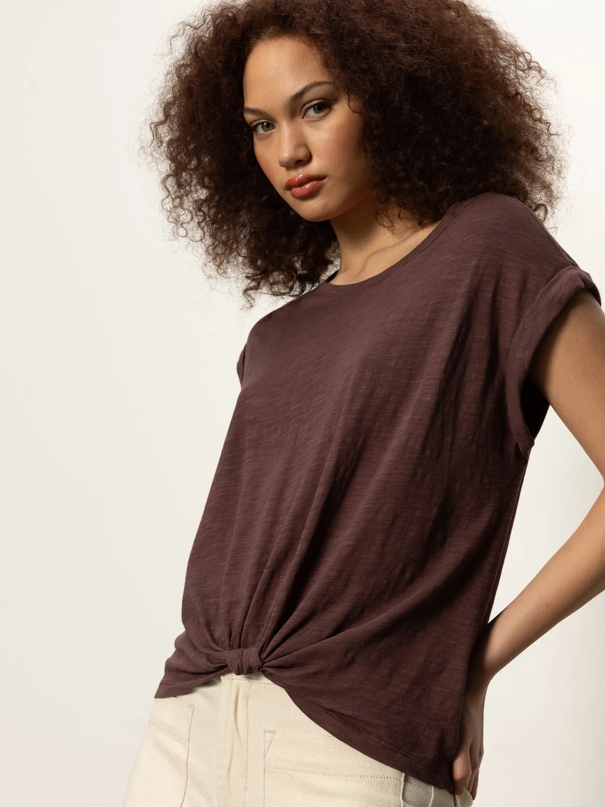 Knotted Muscle Tee Mesa Temperature Regulating Fabric