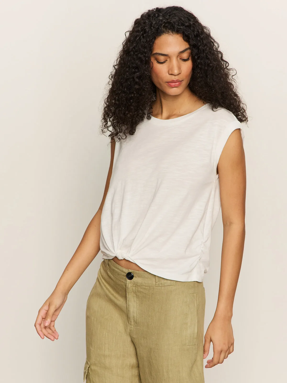 Knotted Muscle Tee White Modern Look FeatherlightConstruction