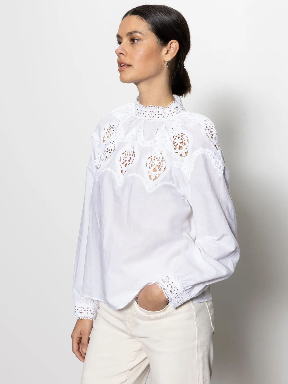 Versatile Design ReinforcedStitching Lace Popover Blouse White