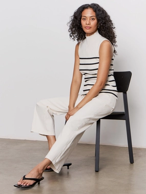 MoistureWickingTechnology League Crop Jeans Light Oat