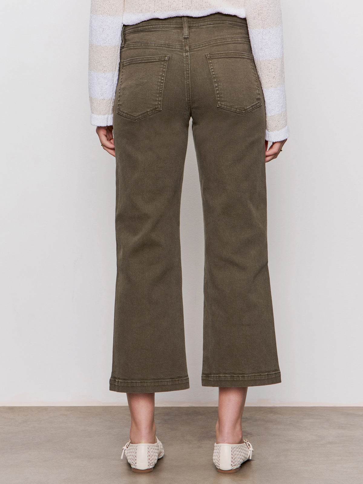 League Crop Jeans Fatigue Non Closure Collar Wicking Inner Lining