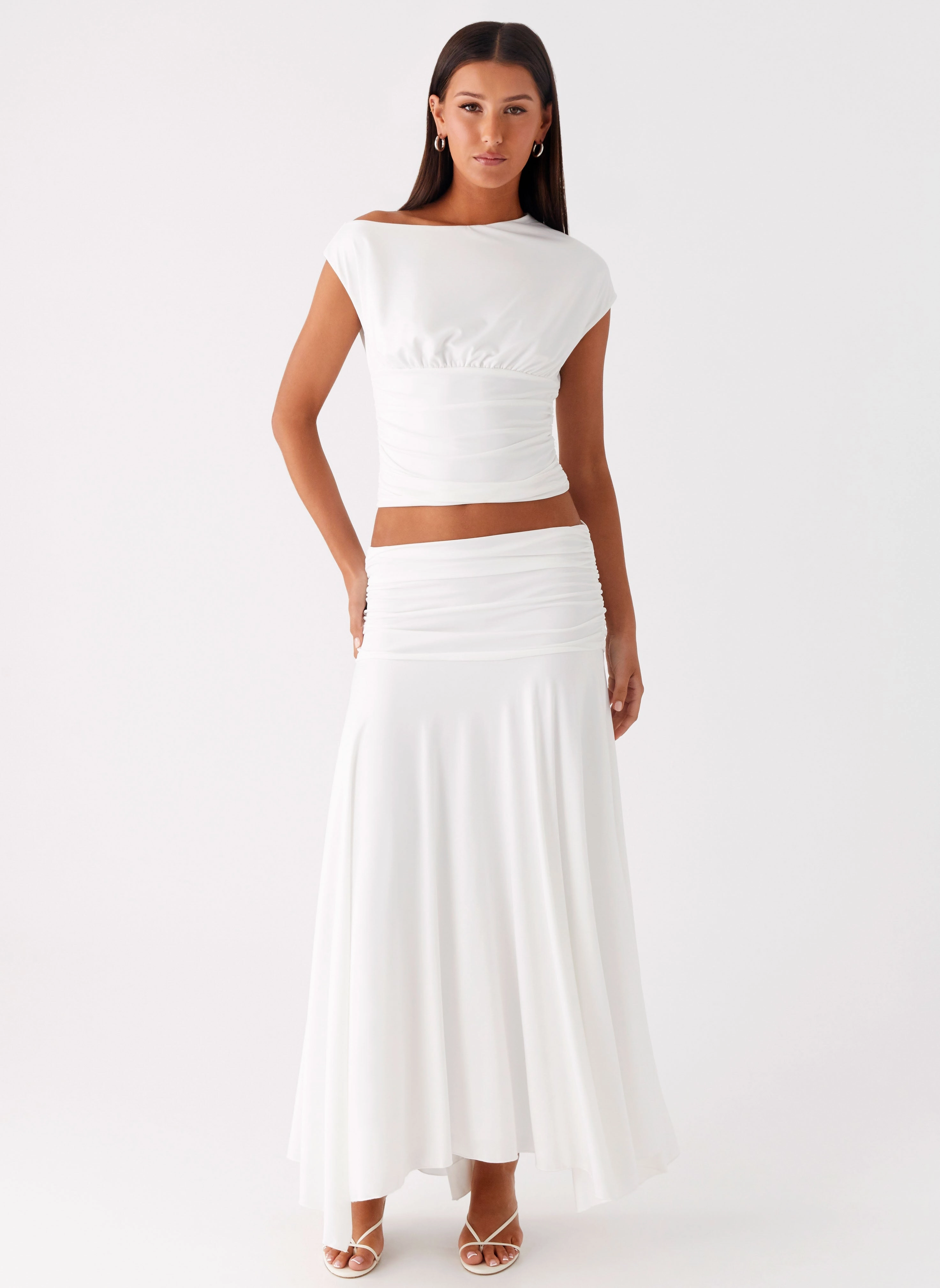 Outfit Focused A Line Silhouette Liana Ruched Maxi Skirt - White