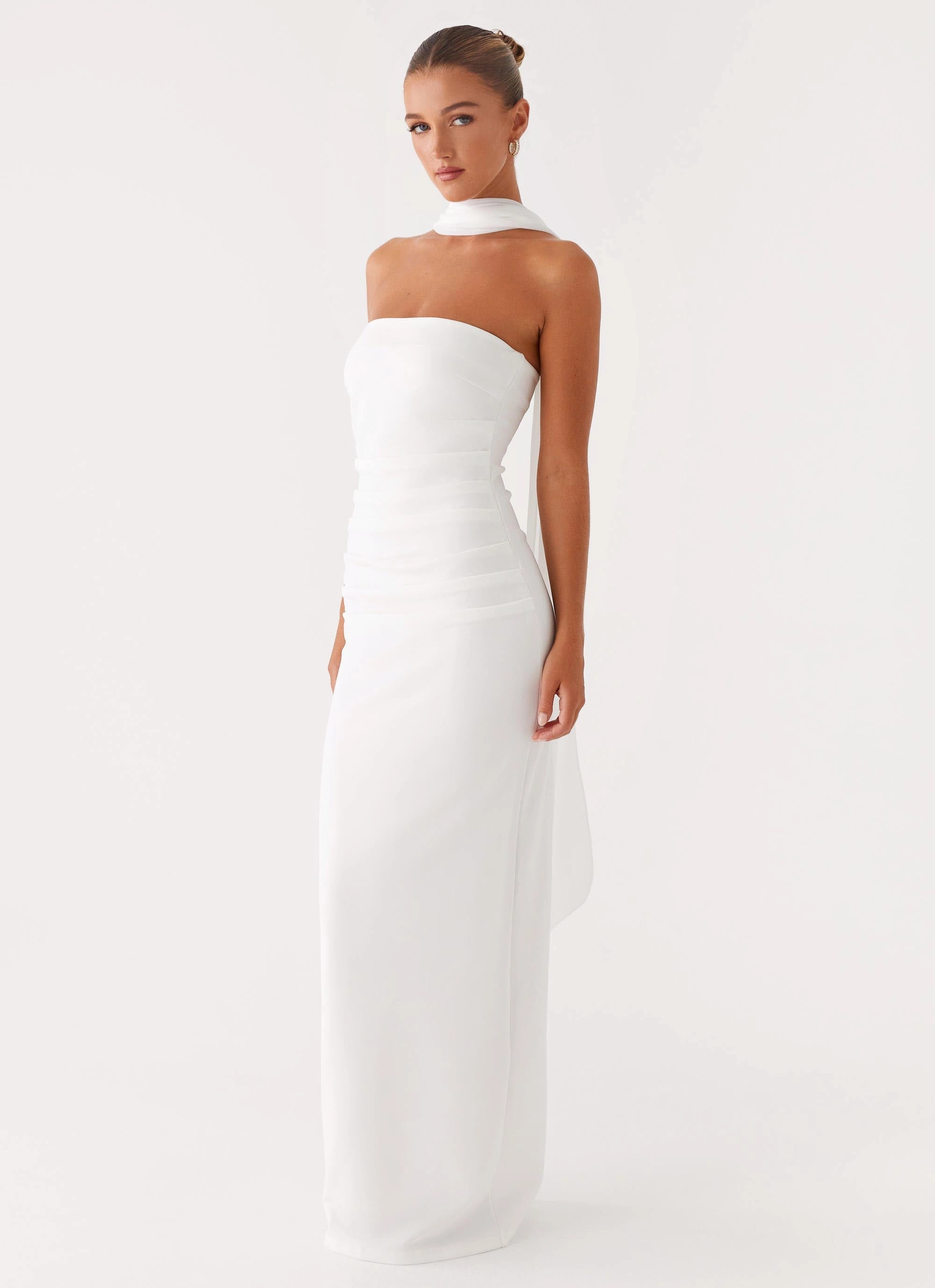 Smooth Outline Smart and Chic Libra Maxi Dress - White