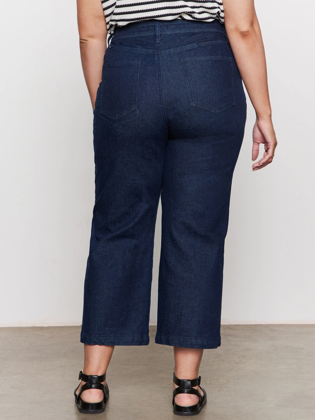 League Crop Jeans Plot Twist Extended Sizing MoistureWickingTechnology