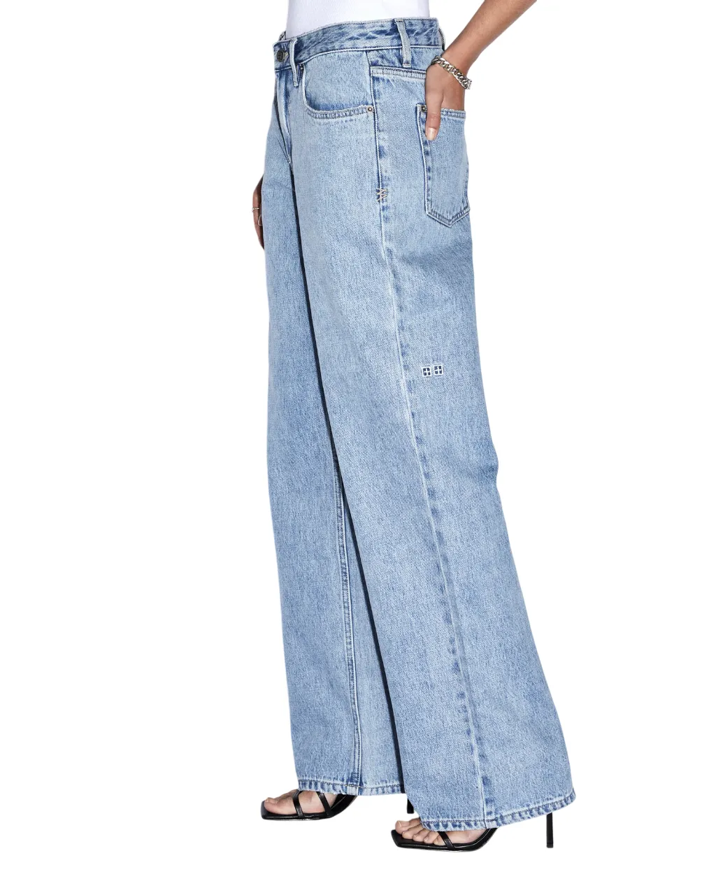 LOW RIDER AUTHENTIK MinimalistSilhouette