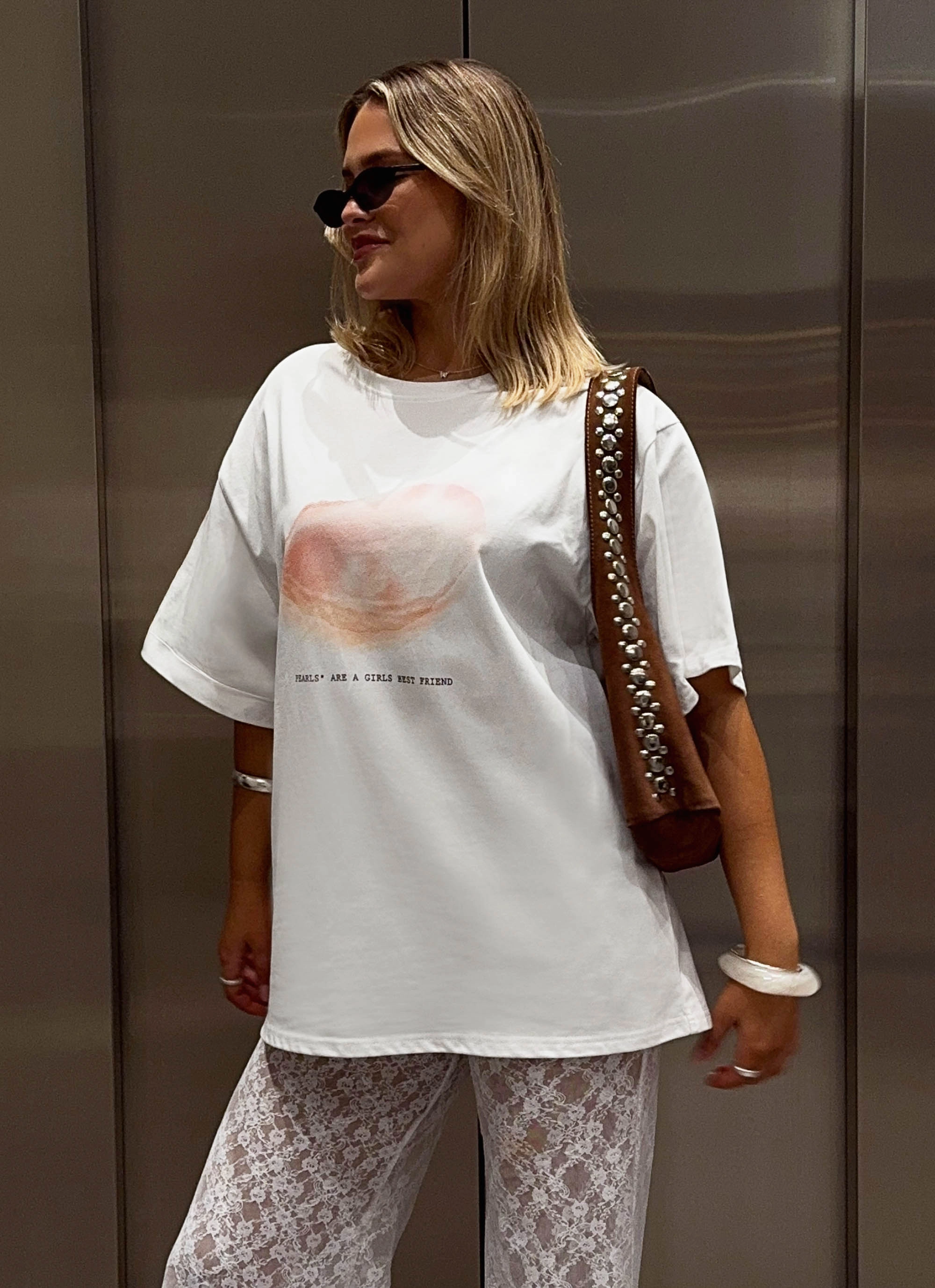 Pearl Oversized Tee - White SleevelessOption