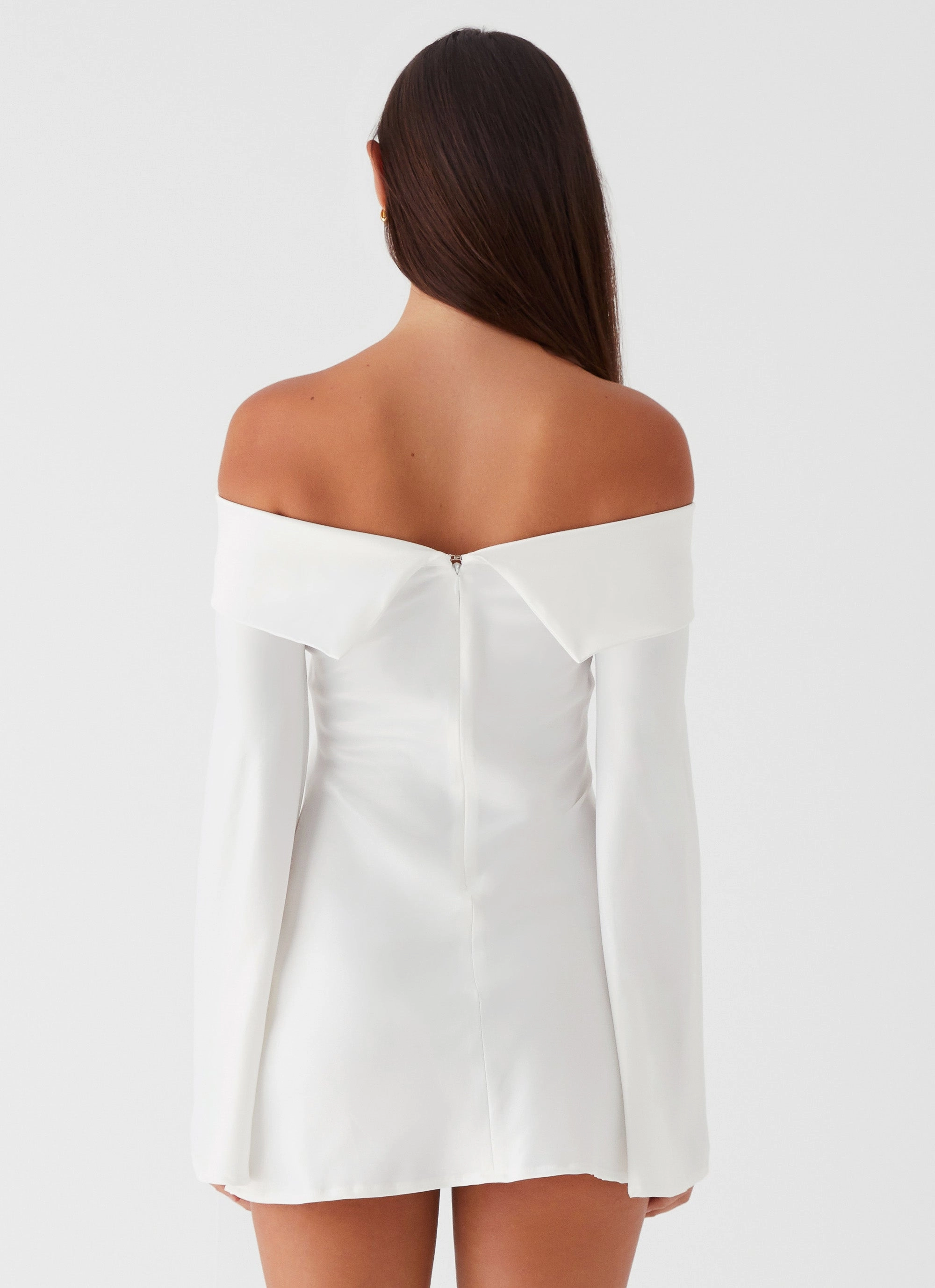 Celebrity Style Removable Belt Lumina Long Sleeve Mini Dress - White