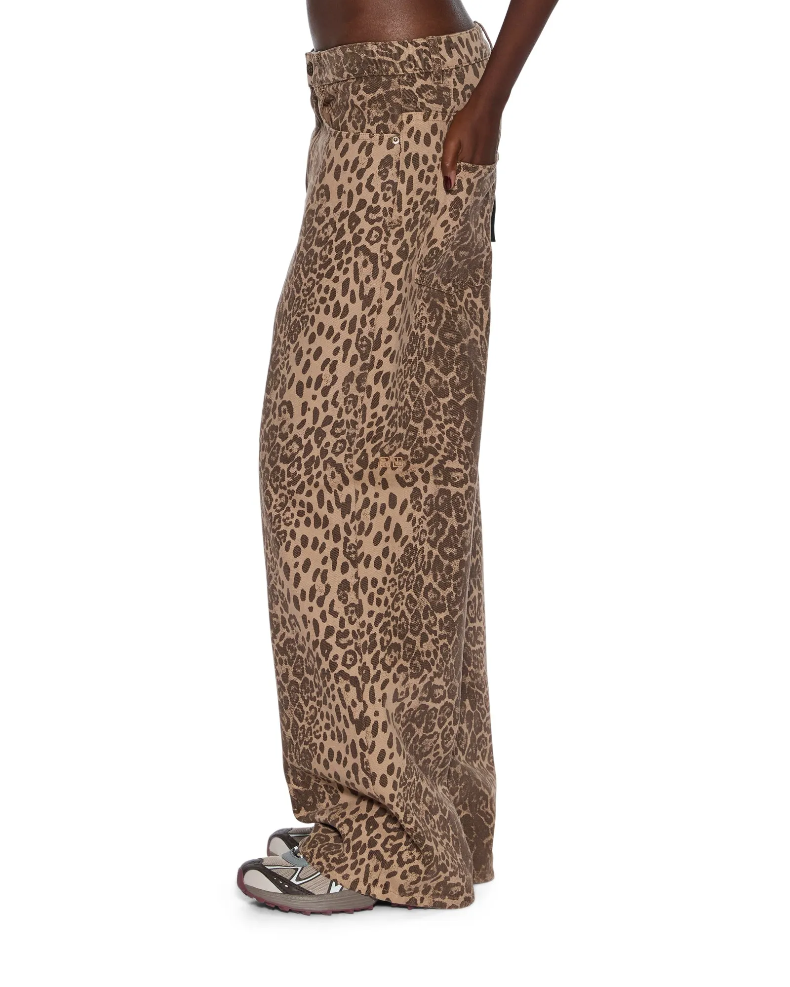 KSUPER LEO Neutral Daily Wear Adult Fashion Smart Wardrobe