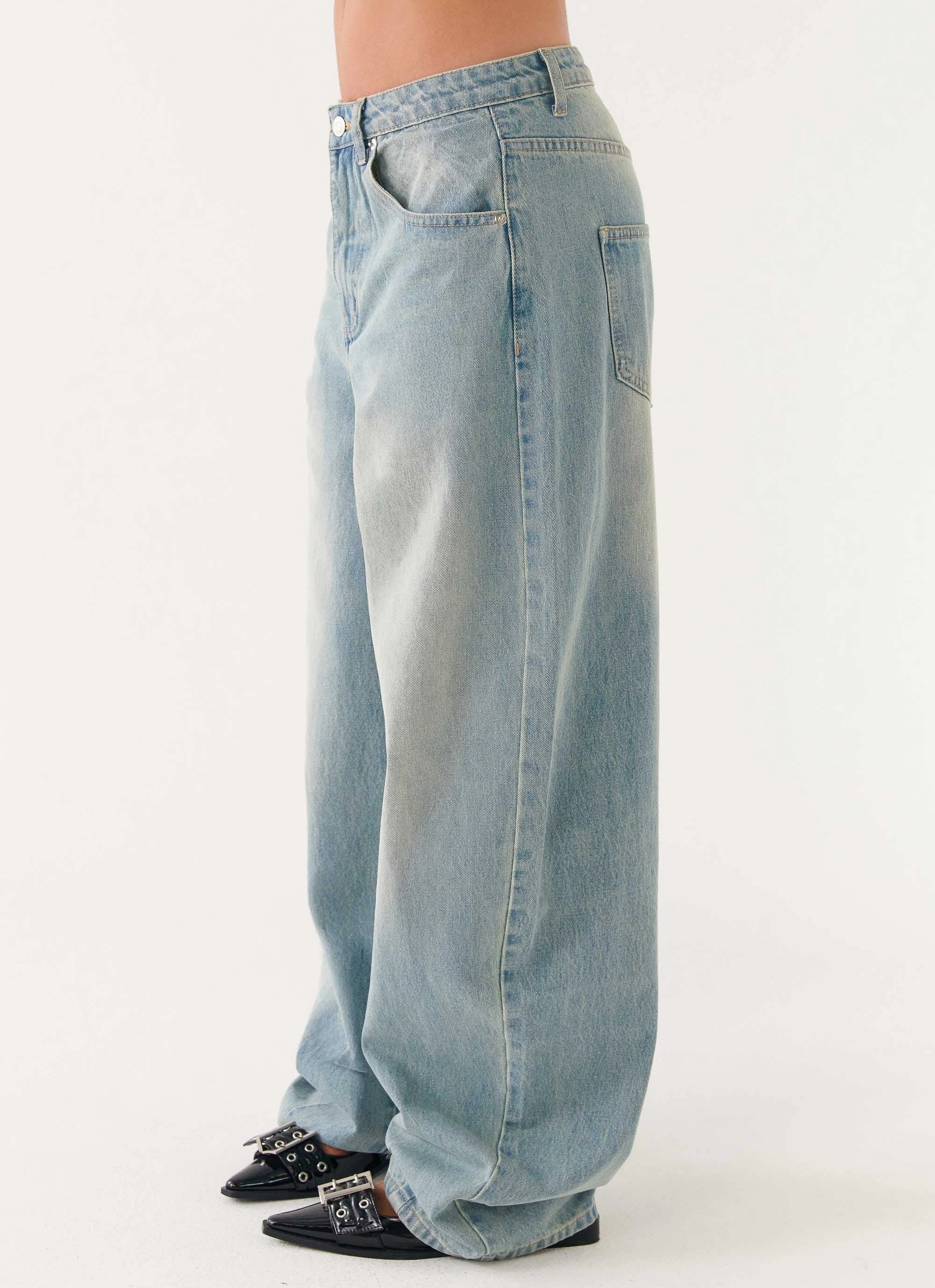 Low Profile Waistband ReflectiveAccentDetails Maxwell Baggy Jeans - Washed Blue