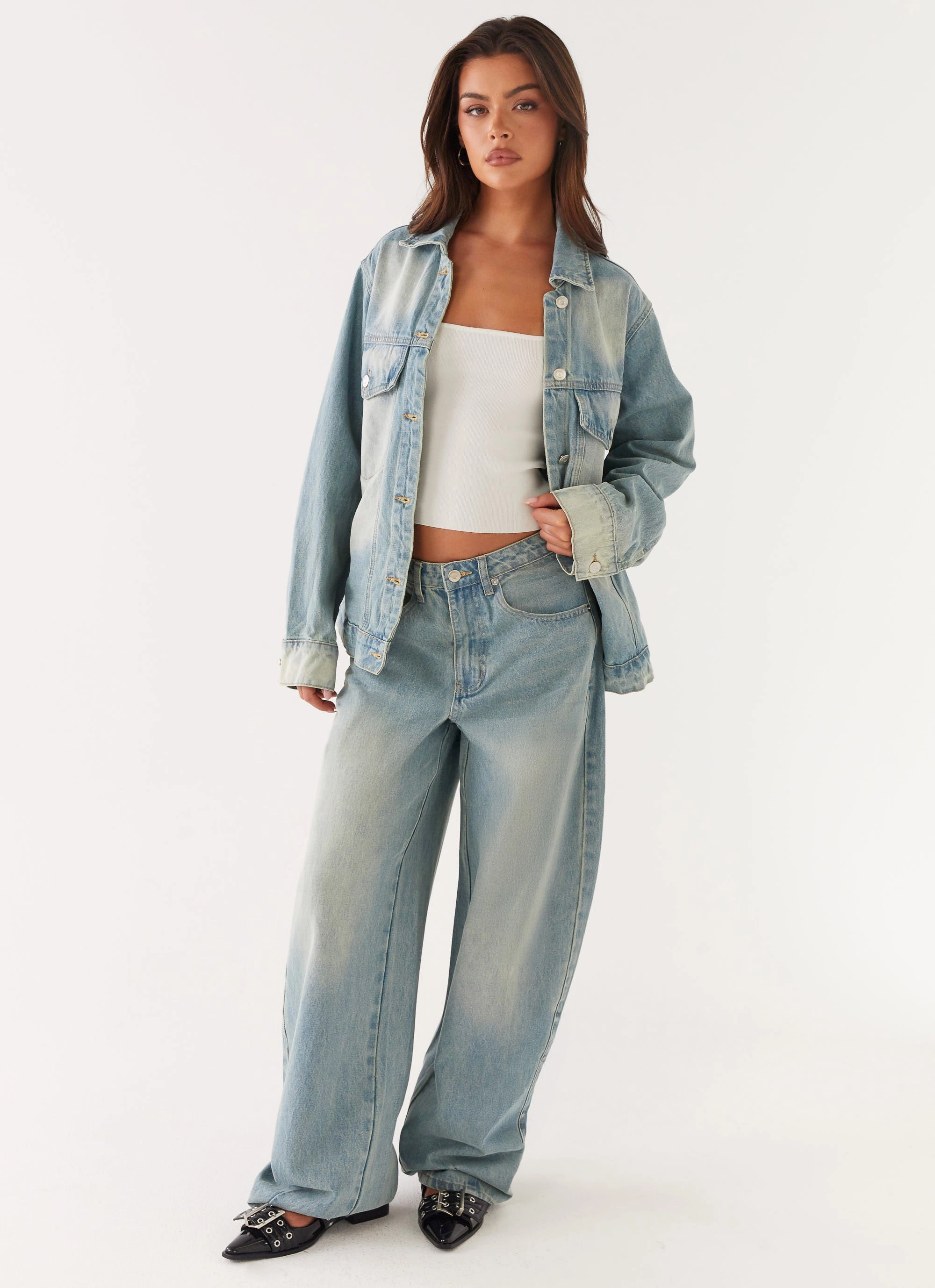 Maxwell Baggy Jeans - Washed Blue Travel Outfit Music Event