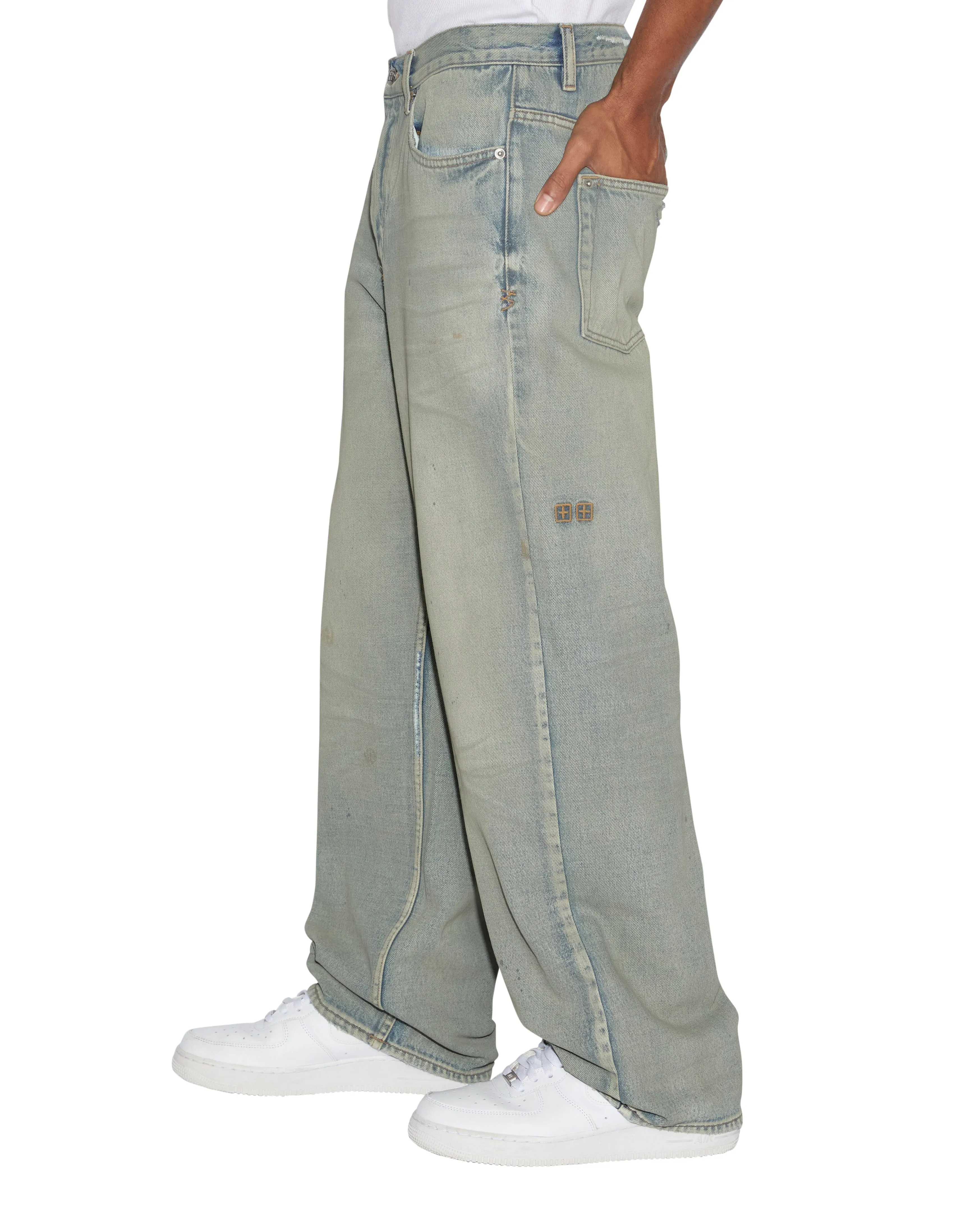 Neutral Look Elegant Minimalist Outdoor Adventure MAXX MECHANIK