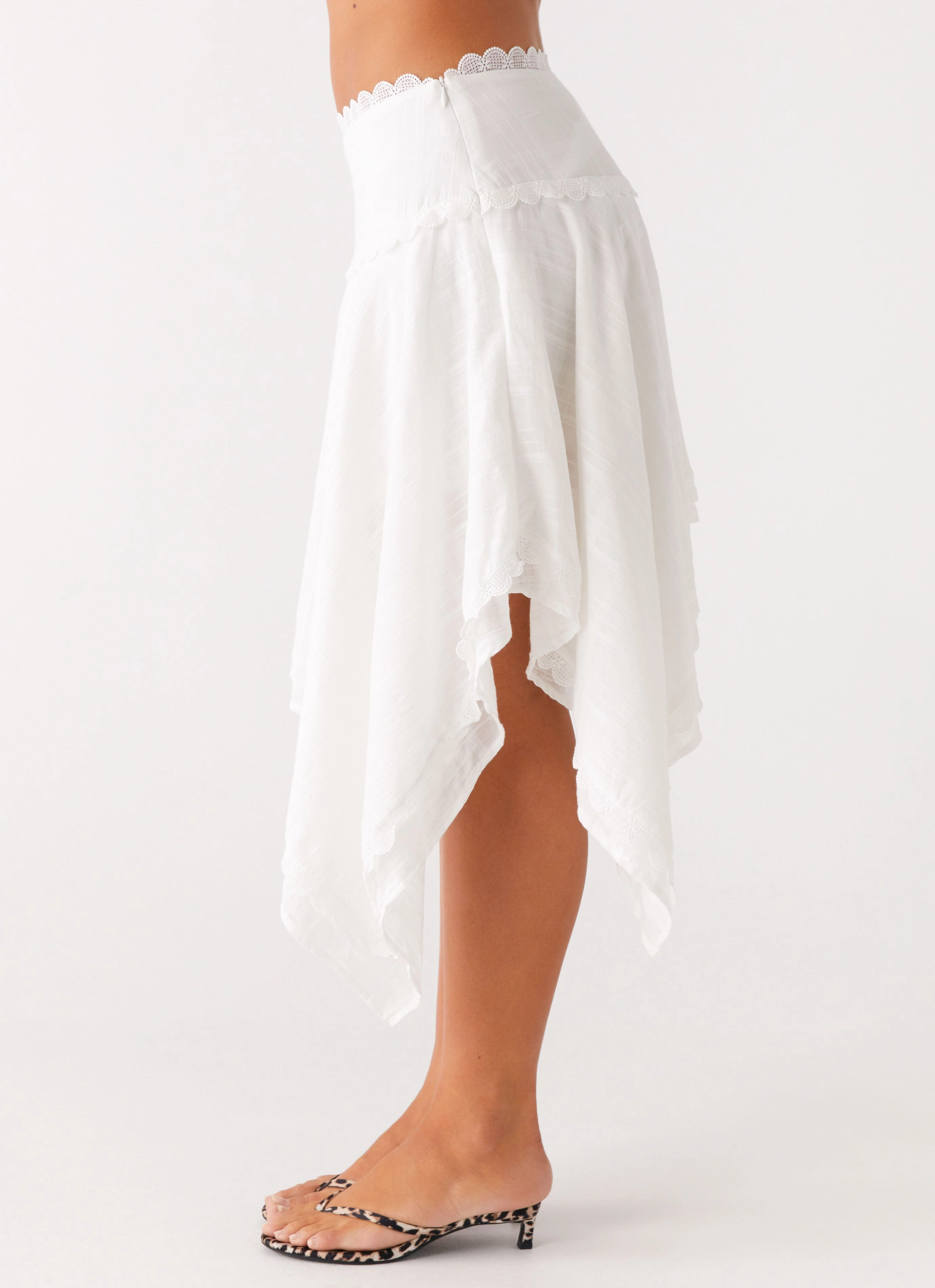 Clearwater Mist Midi Skirt - White Curvy Fit