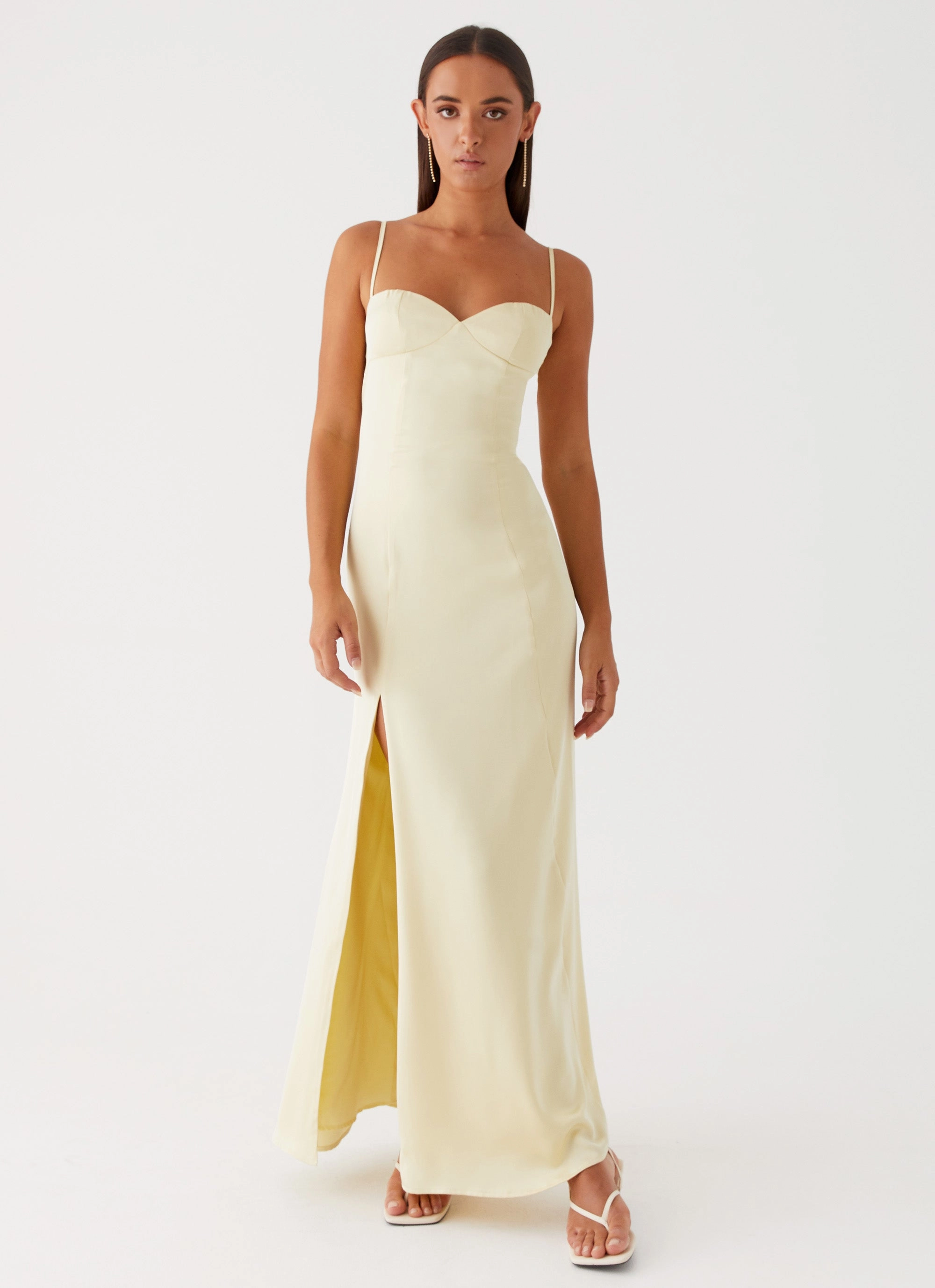 Miss Bloom Maxi Dress - Lemon Elegant Vibe Open-back