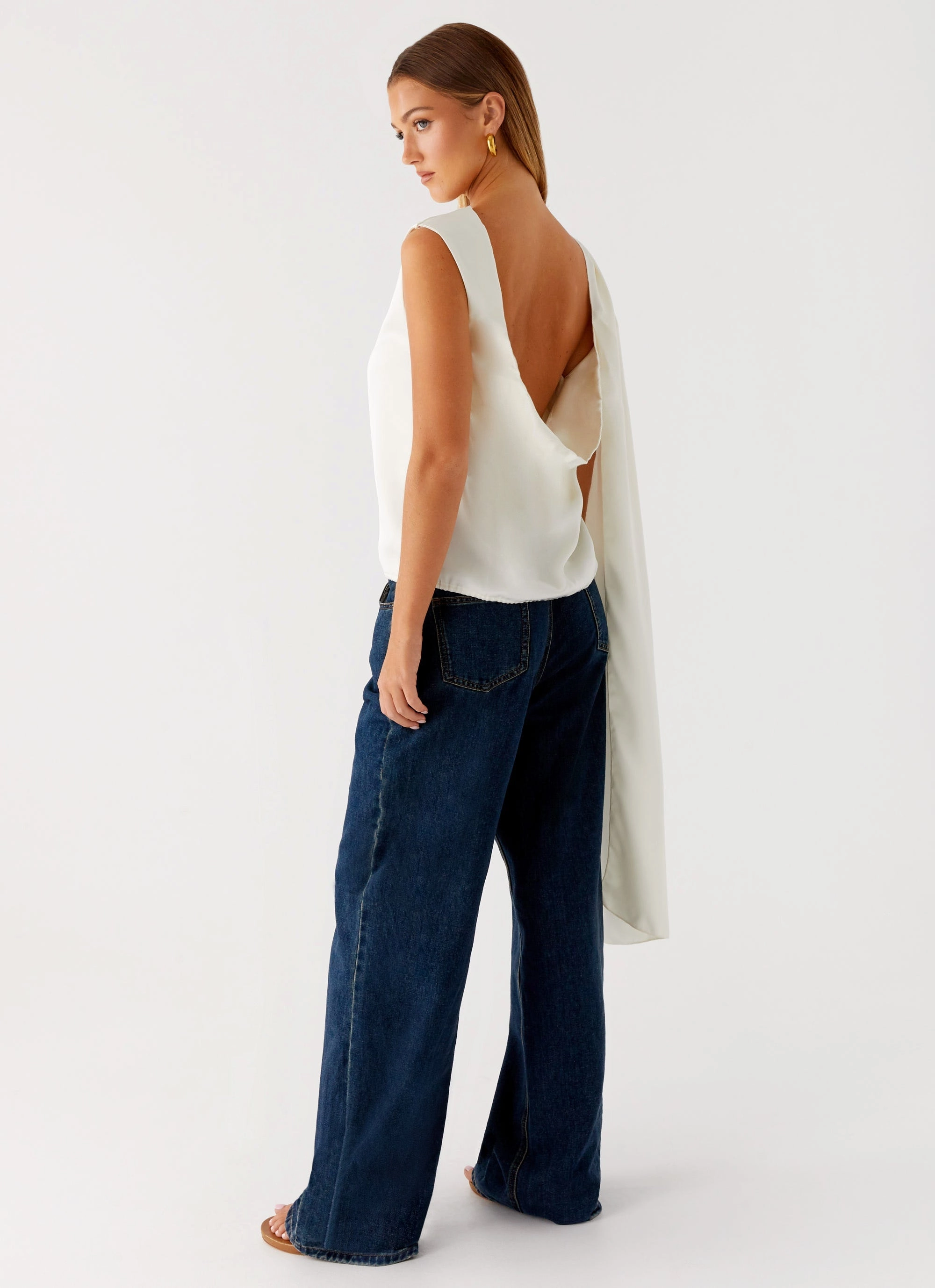 Sporty Sweatshirt Biodegradable Fiber Composition Mojito Cowl Top - Ivory