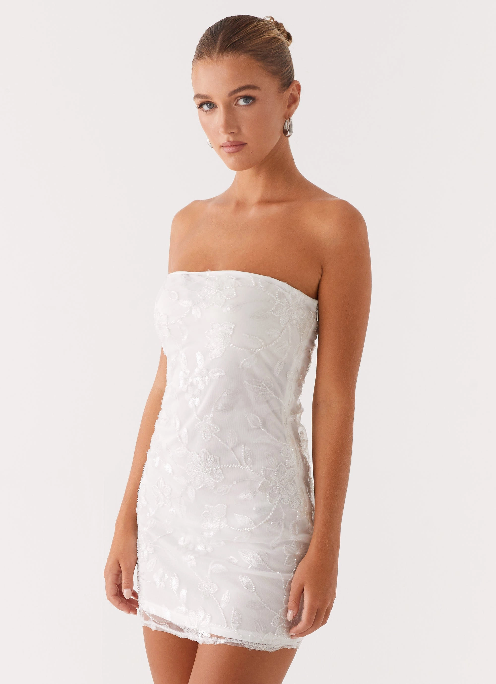 Pure Elegance Moorey Beaded Mini Dress - White Silver