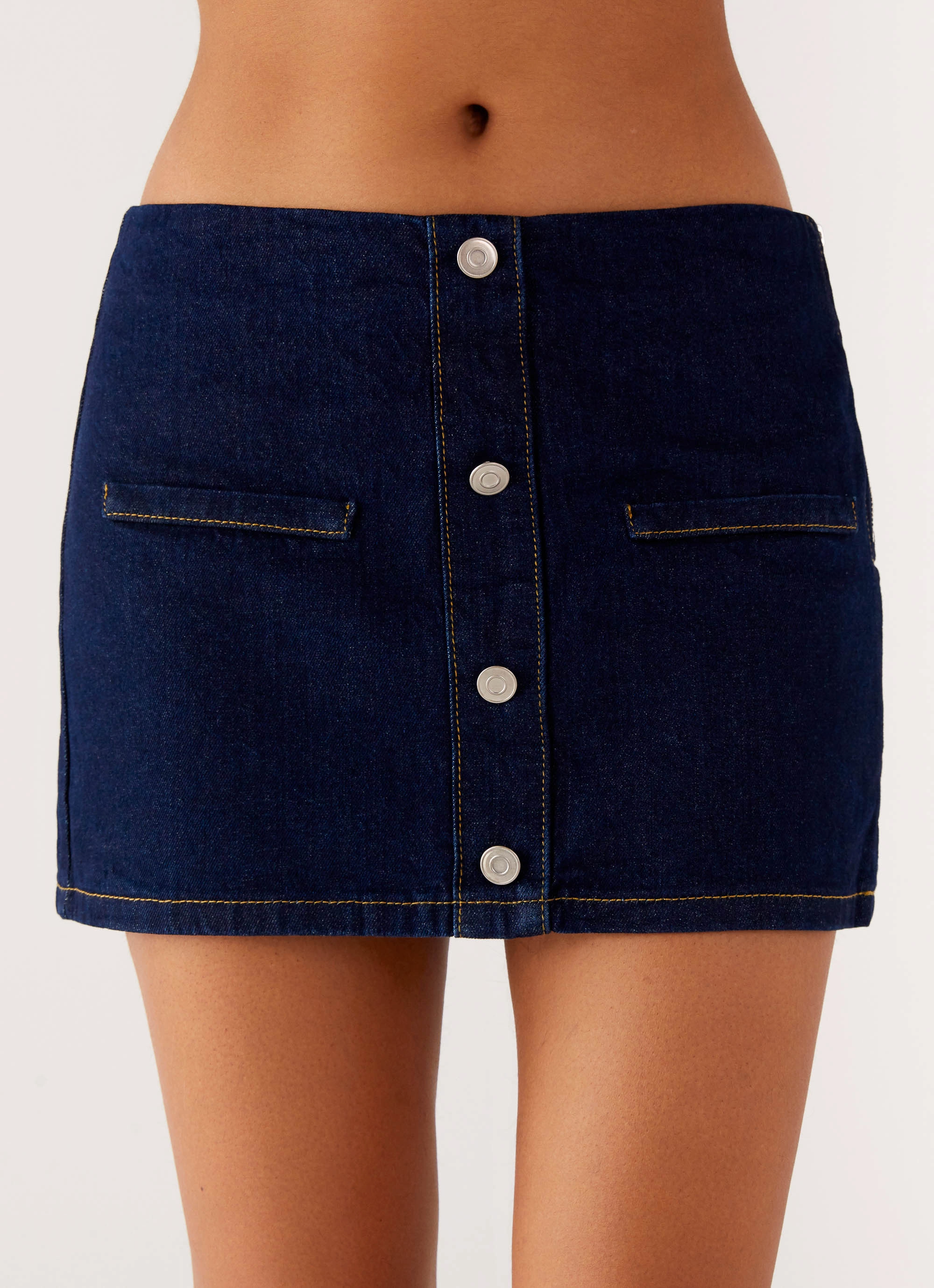 Morrison Denim Mini Skirt - Indigo Curve Friendly Subtle Look