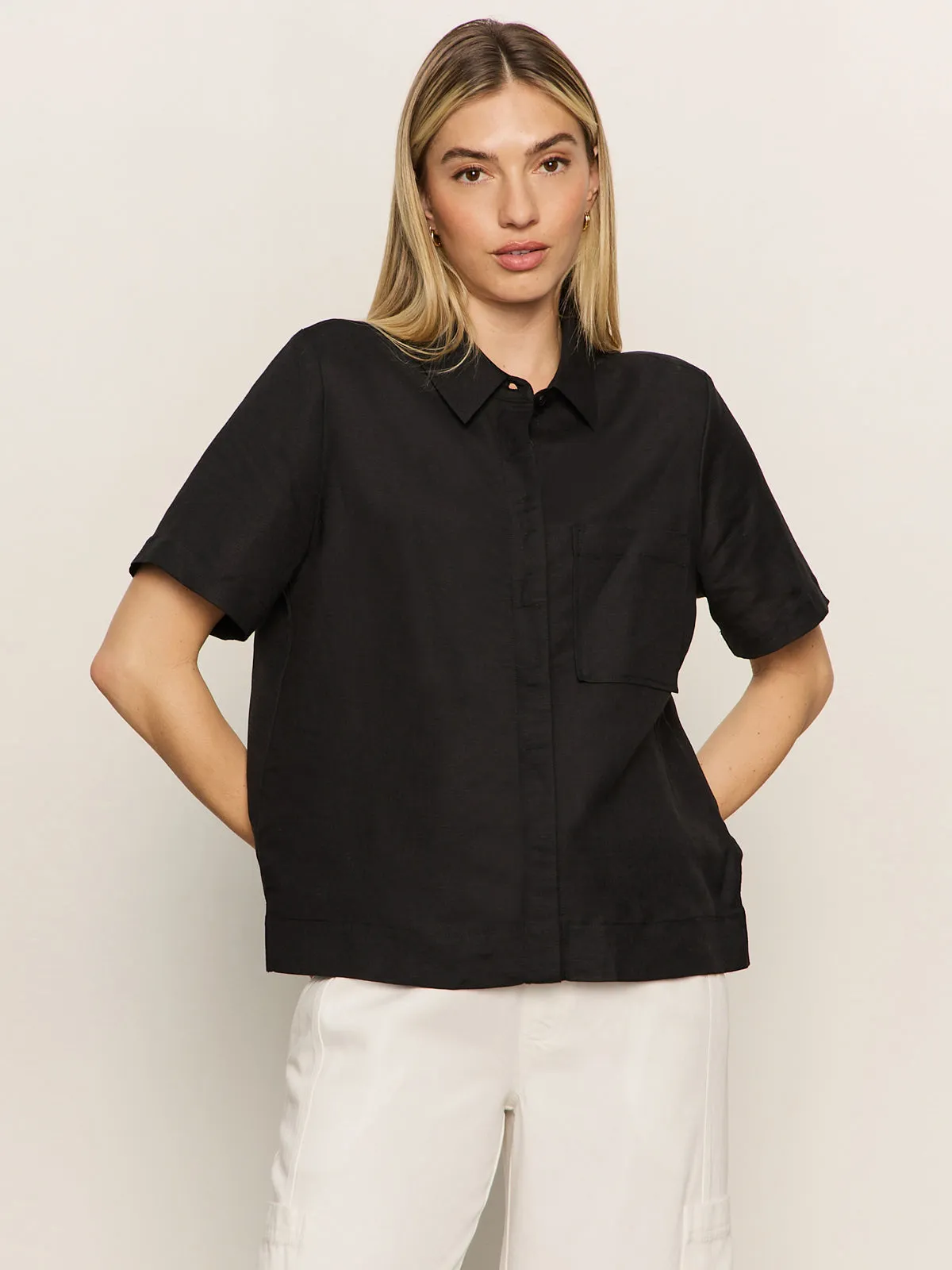 Relaxed Vacation Shirt Black Lightweight Jacket Quick Release Buttons