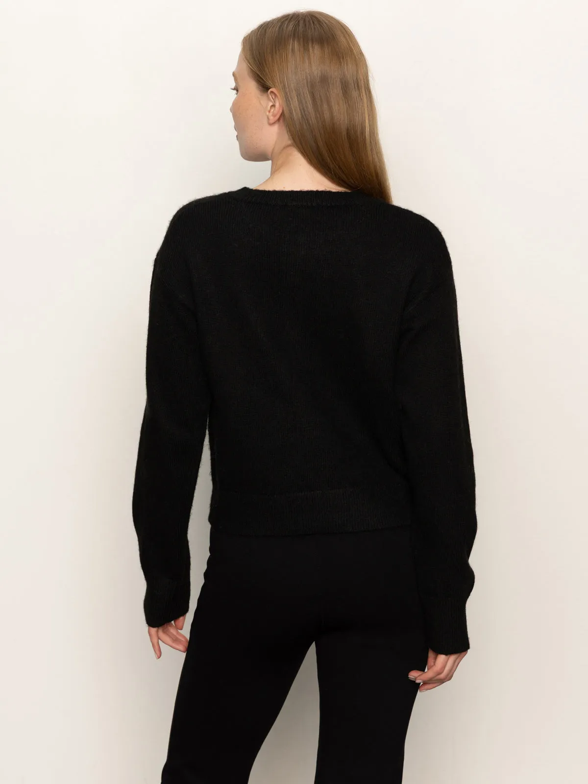 Must-Have Cardi Black Lightweight Fabric Non Irritating Seam Finish