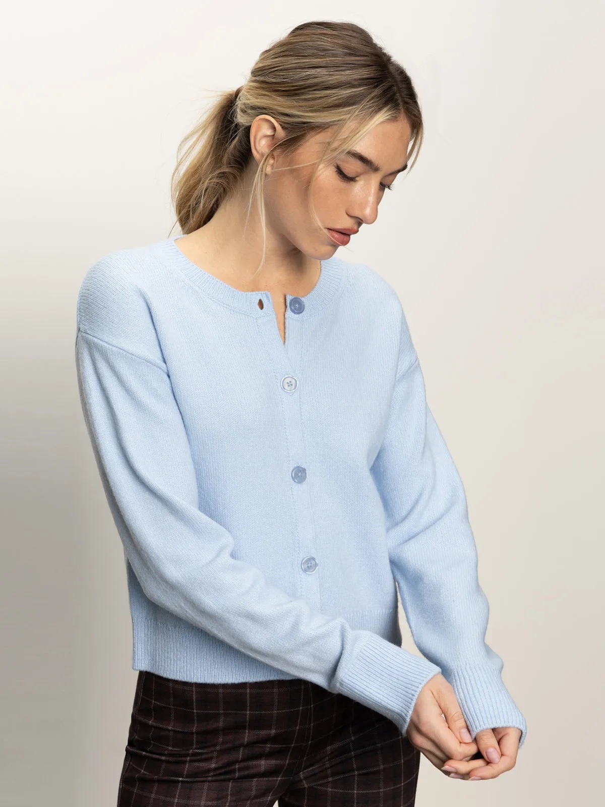 LightReflective Must-Have Cardi Blue Powder