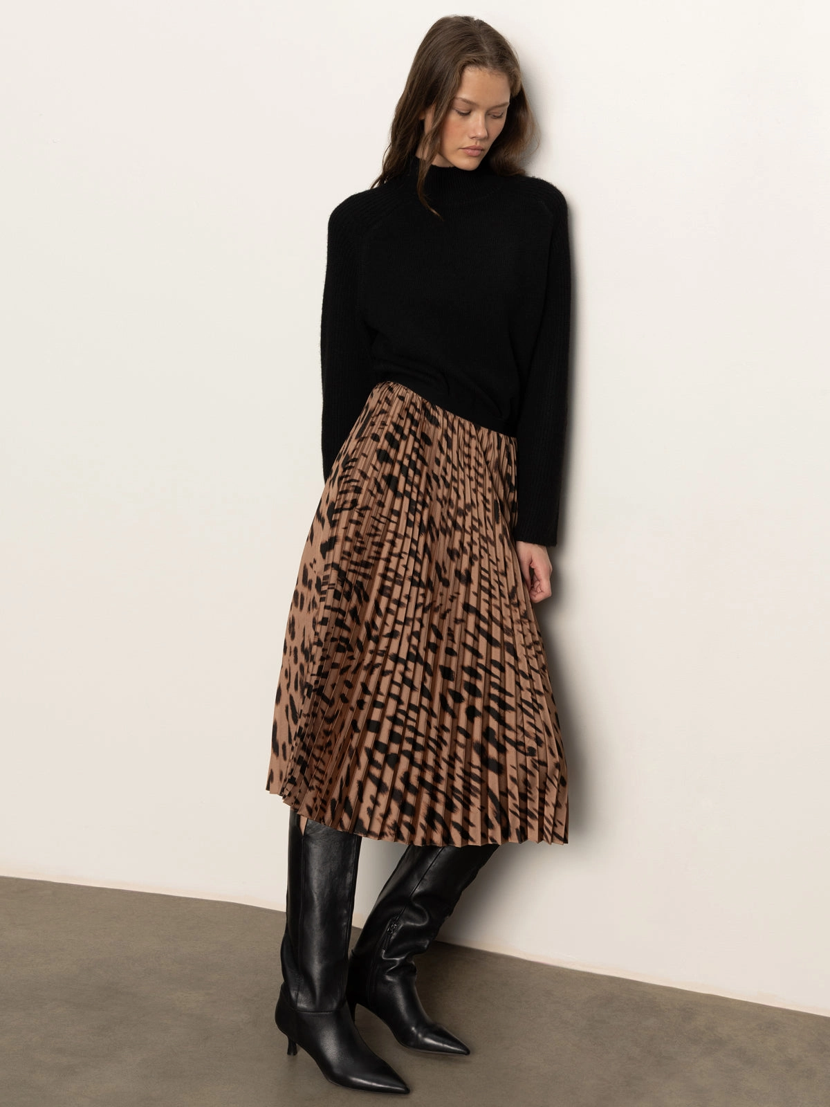 Nostalgia Pleated Midi Skirt Mocha Leo QuickDryTech