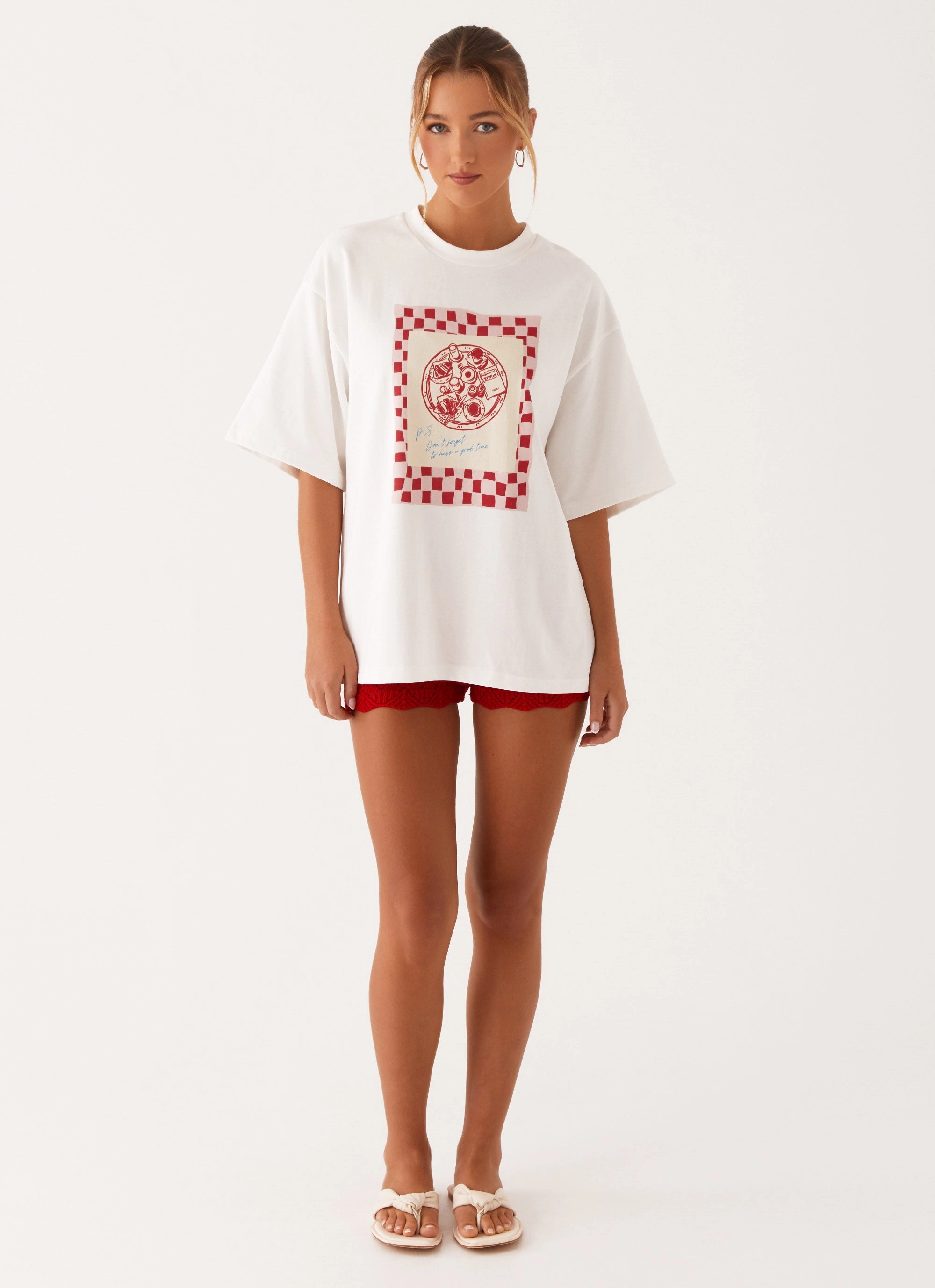 Relaxed Comfort Fit Oakley Low Rise Crochet Mini Shorts - Red