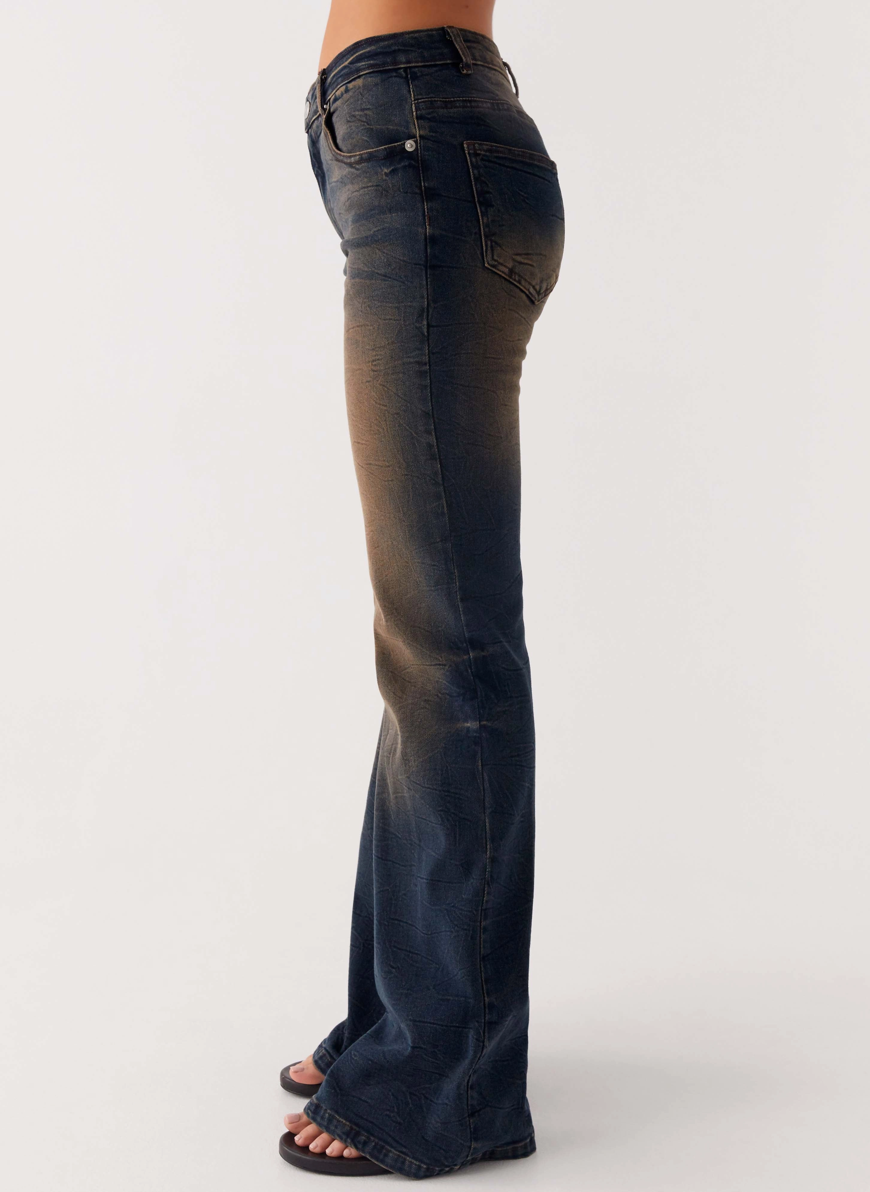 Oregon Flared Jeans - Dirty Black Wash Weekend Getaway Trend Setter Home Comfort Weekend Warrior