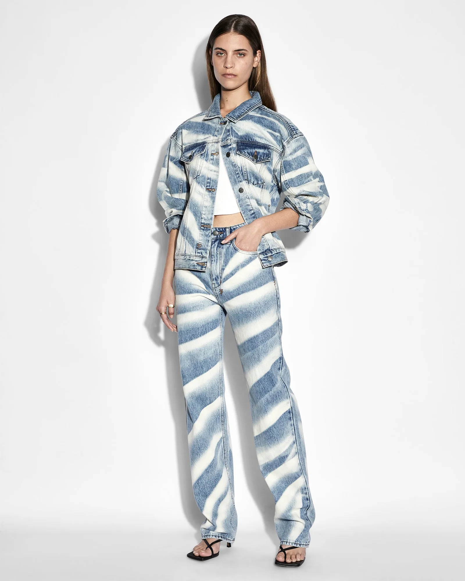 Upgrade OVERSIZED JACKET STROKES