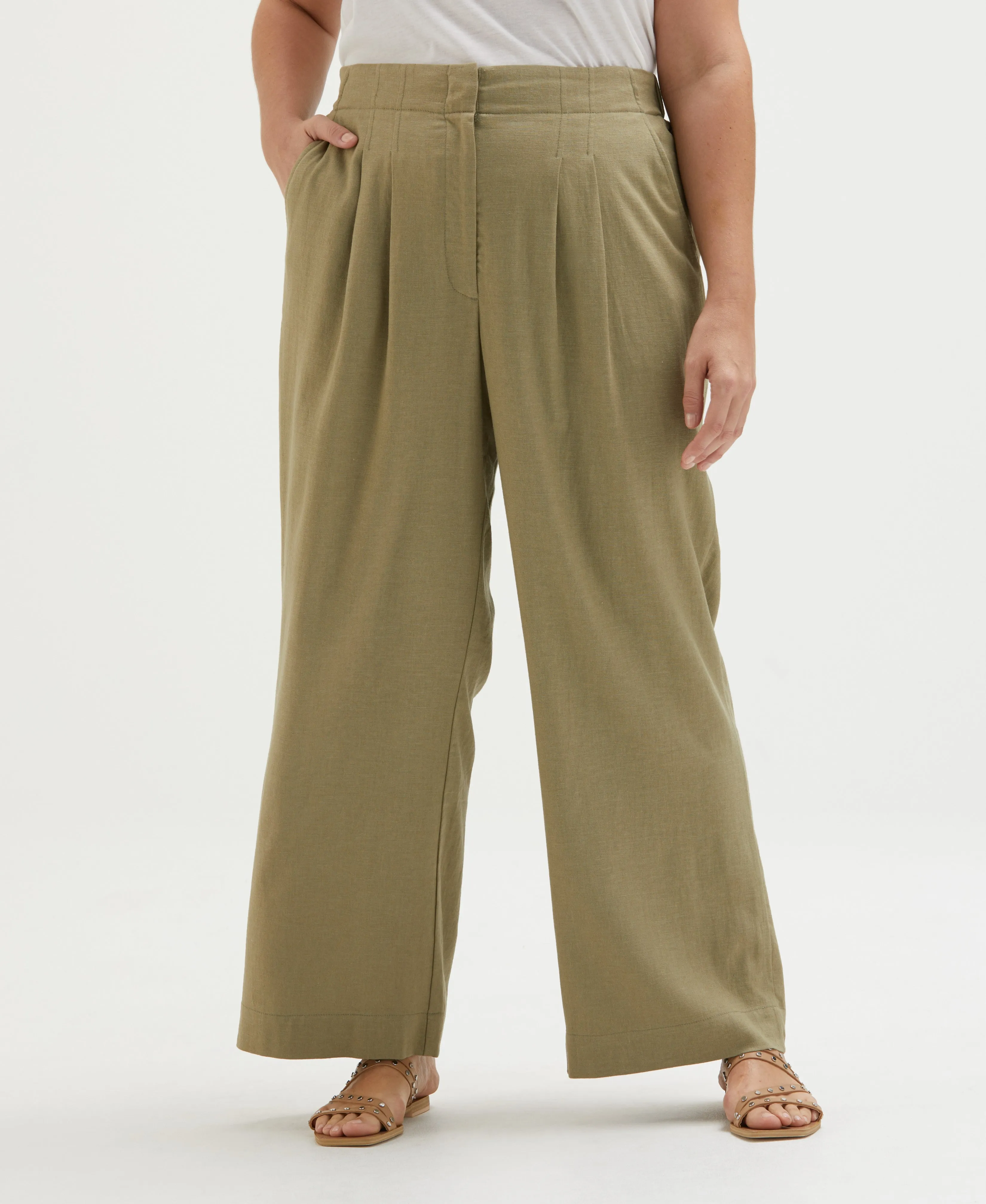 Plus Size Linen Blend Pleated Wide Leg Pant Easy Care Fabric Finish DurableConstruction