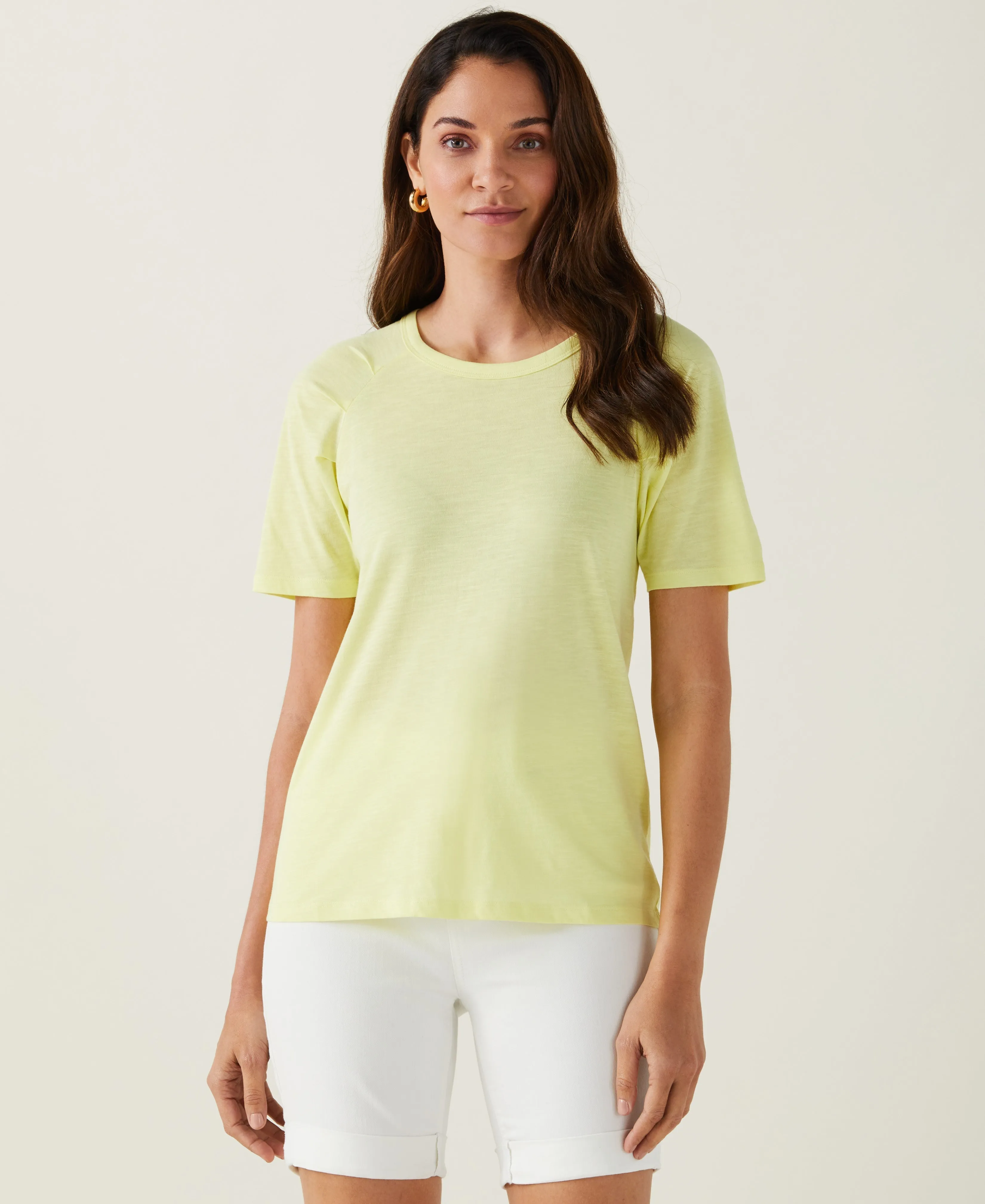 LightweightTexture Classic Style Pleated Raglan Sleeve Tee