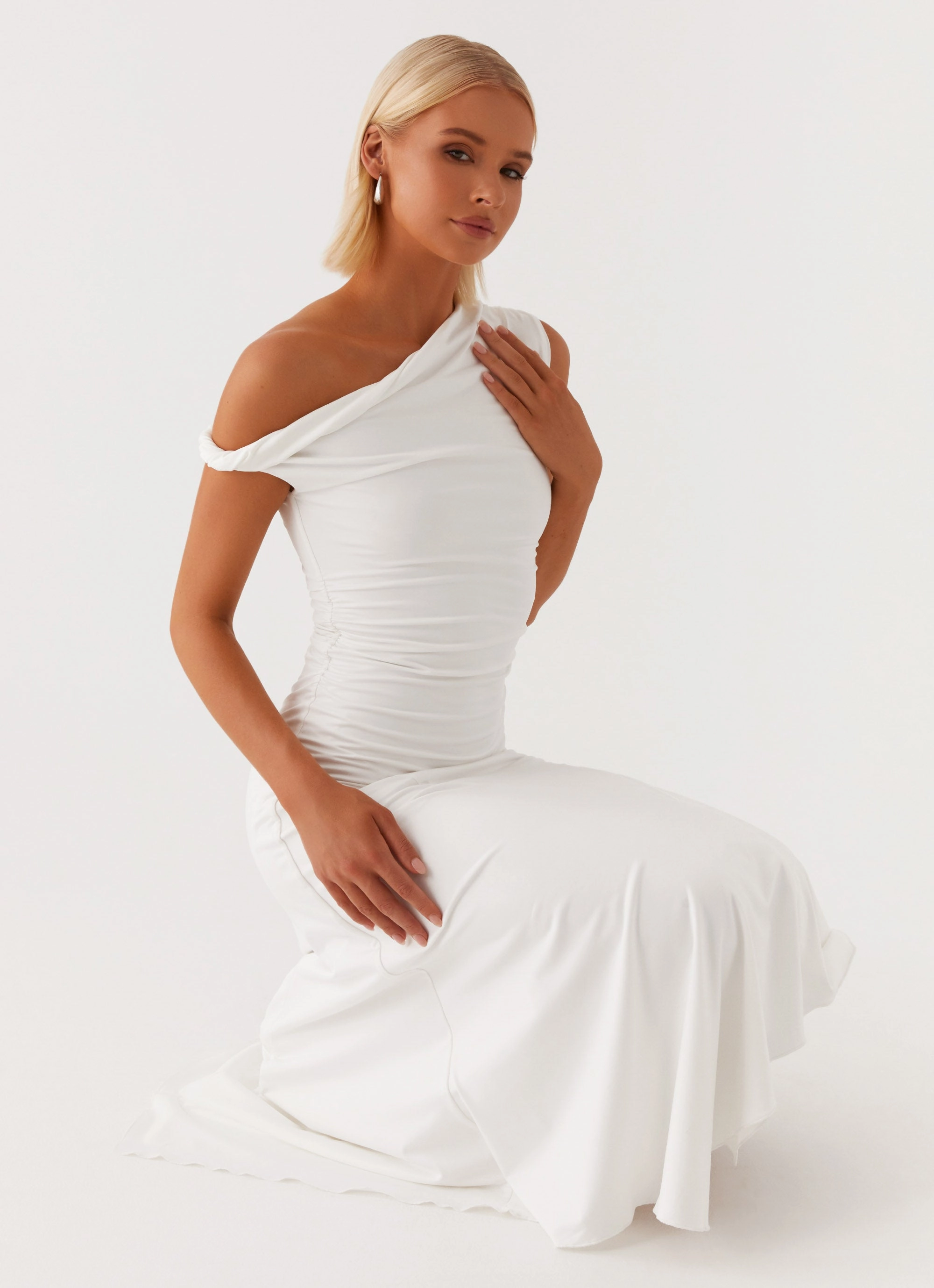 Petite Chic Byron Midi Dress - White