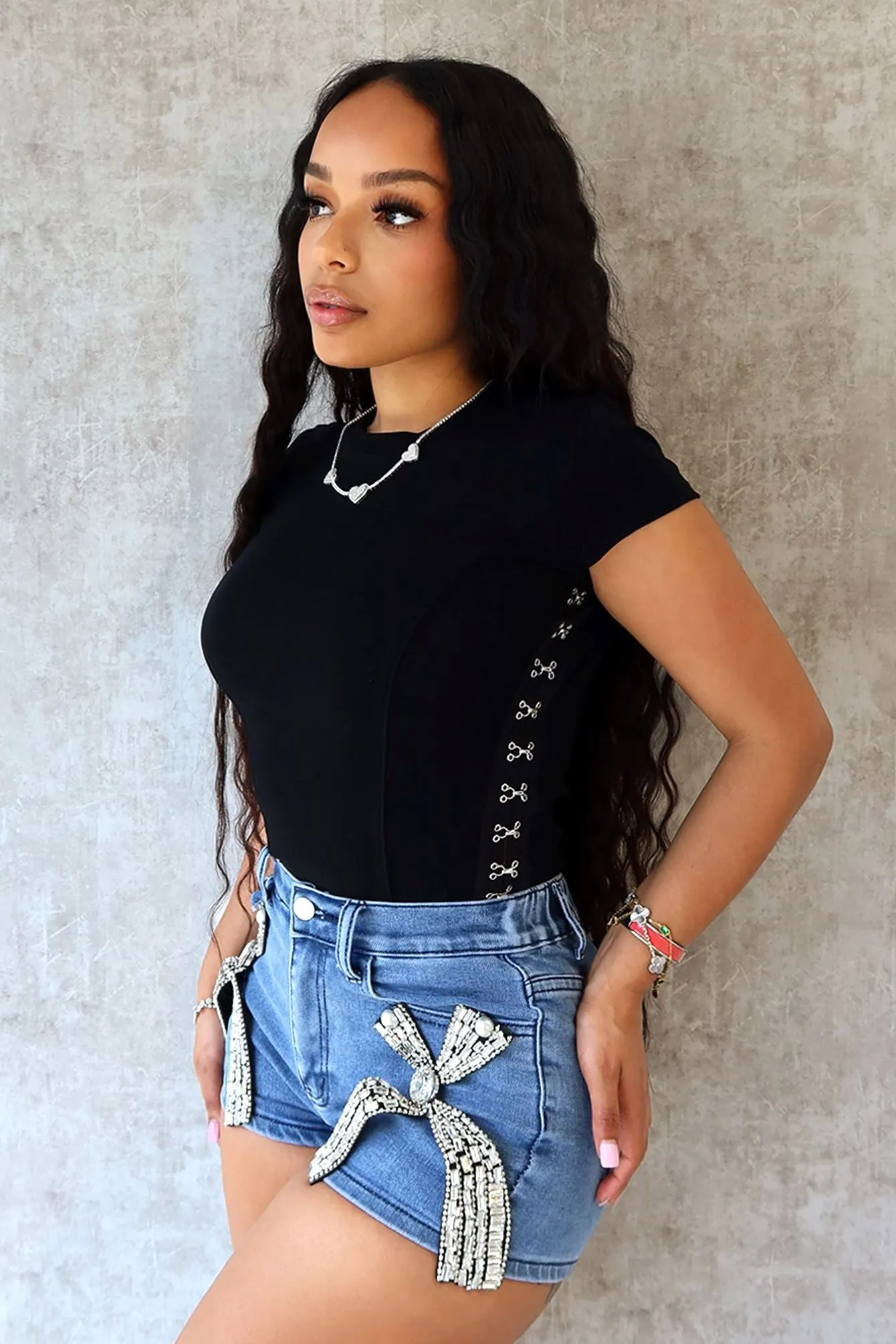 Zinnia Hook & Eye Detail Top SnagResistant Lightweight