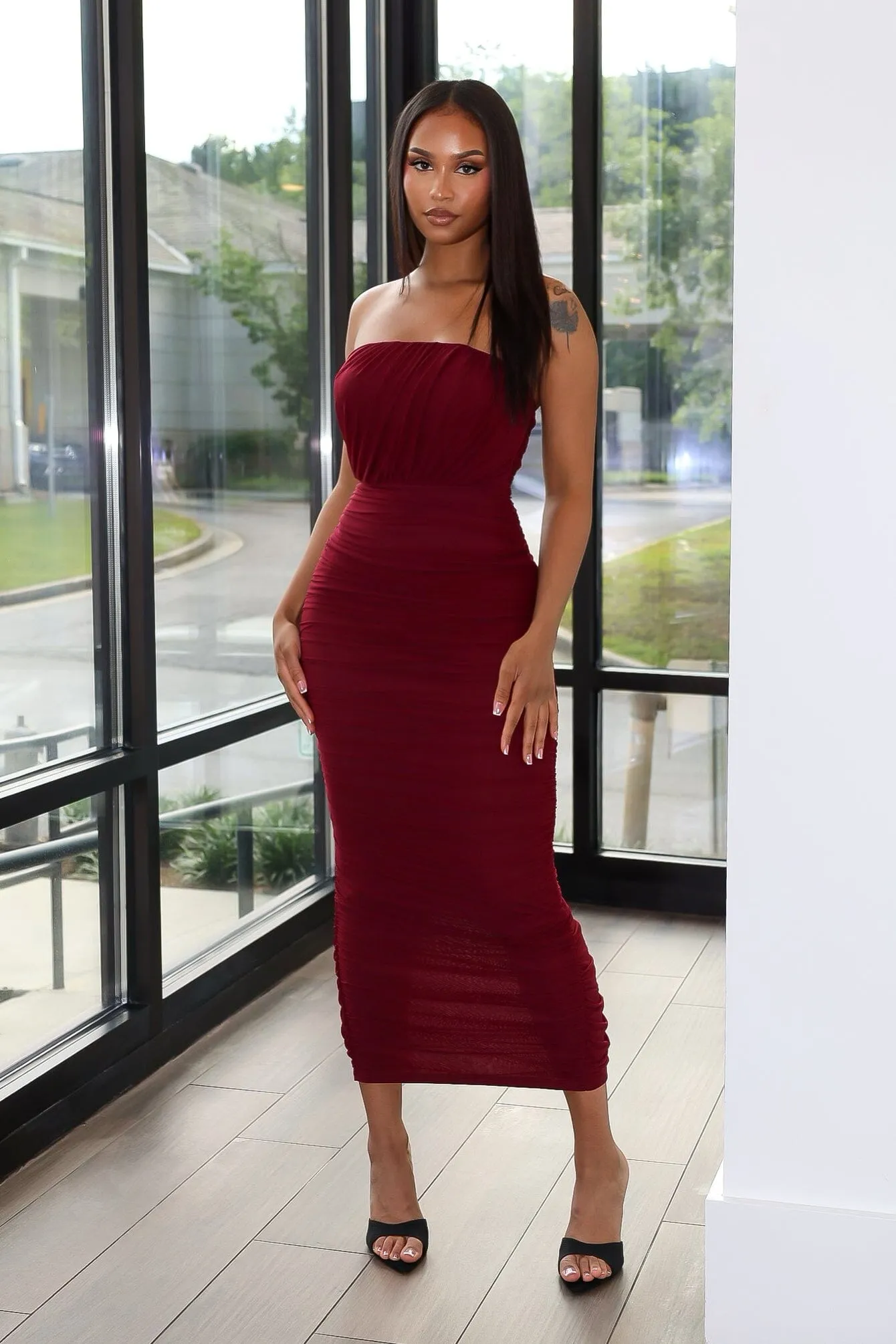 Feminine Design Cloudruch Ruched Mesh Tube Midi Dress