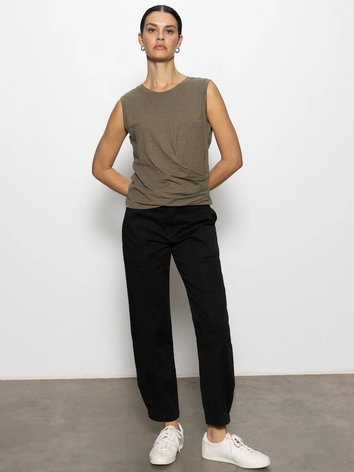 Sahara Tapered Standard Rise Pant Black Chic Style Active Comfort Fit