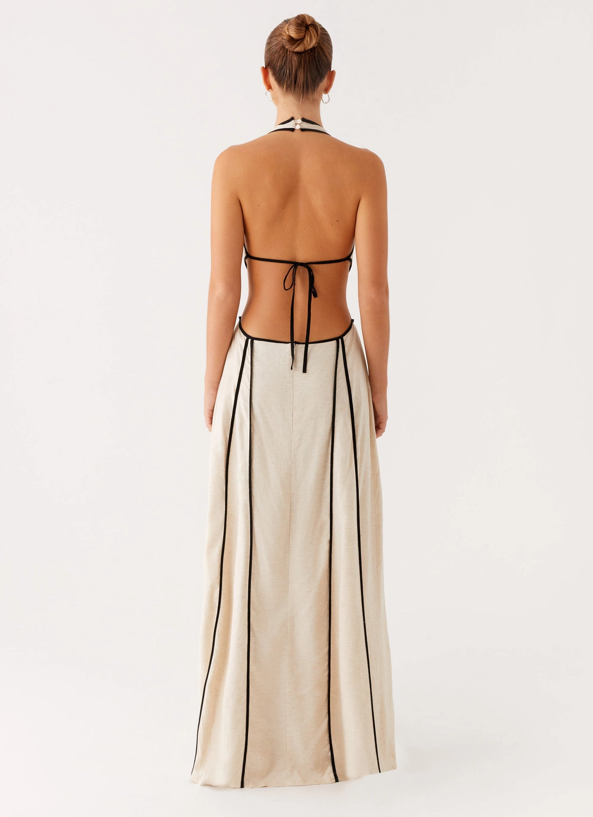 Modern and Stylish Curvy Glam Sonnet Maxi Dress - Oatmeal