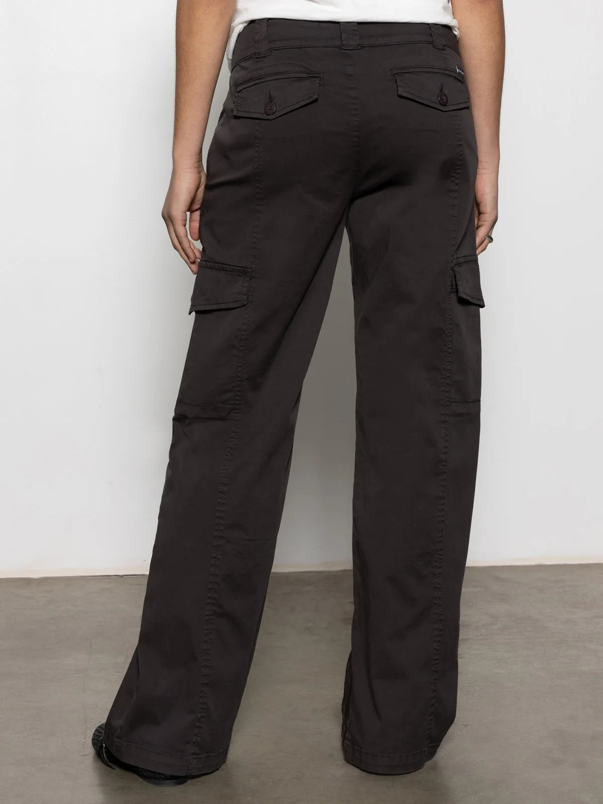 Rebel Standard Rise Straight Leg Pant Obsidian Breathable Design