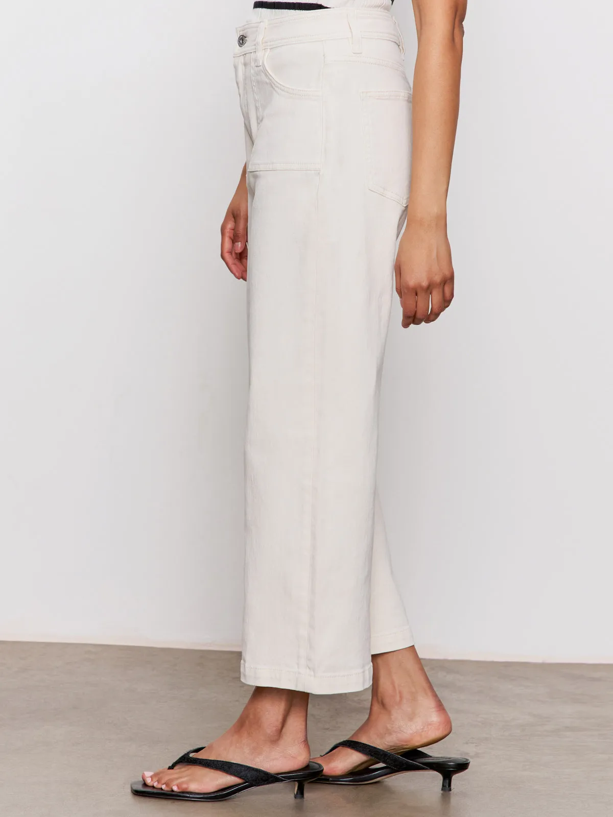 Street Inspired Classic Elegance League Crop Jeans Light Oat