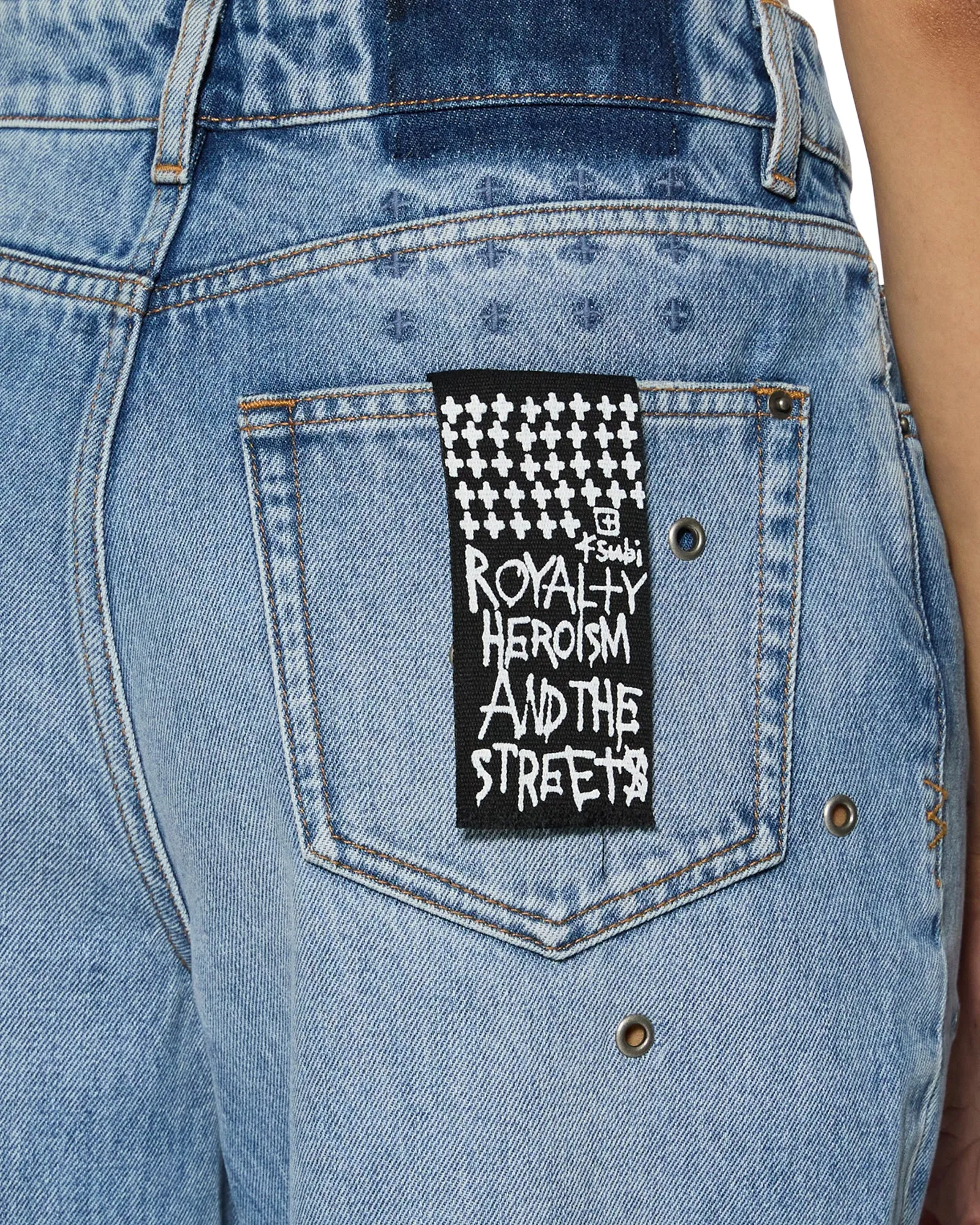 Sustainable Denim Production Strong Stitch RELAX JEAN CHROMA