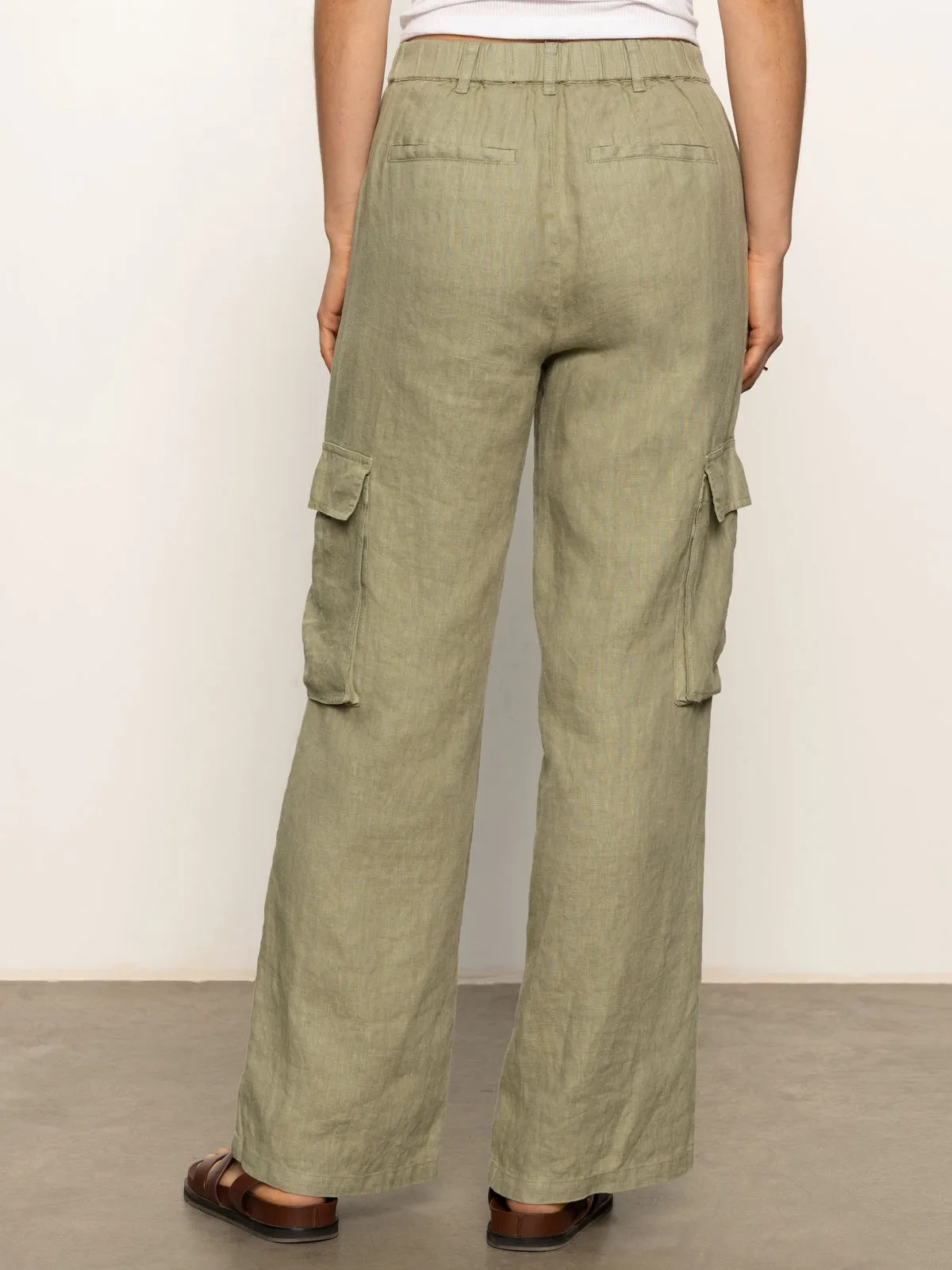 Effortless Look Sporty Comfort Fit Hopper Semi High Rise Cargo Pant Sage