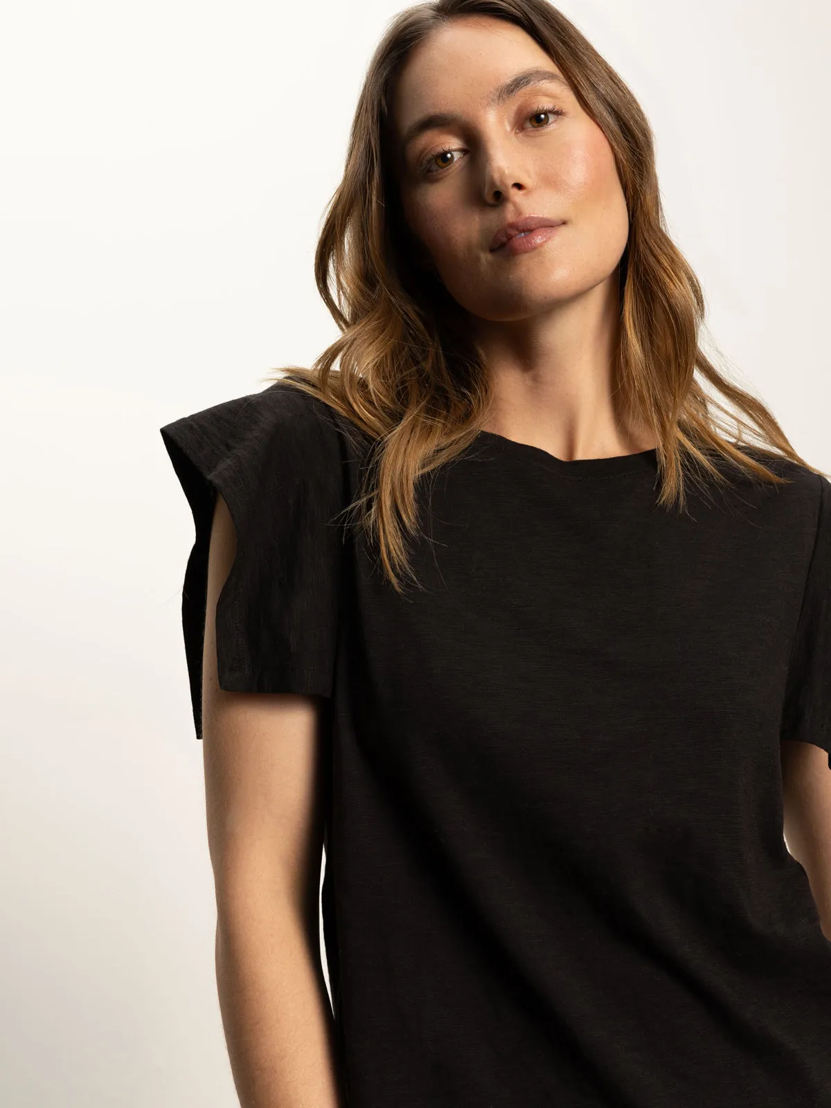 Relaxed Muscle Tee Black Reflective Trim Details