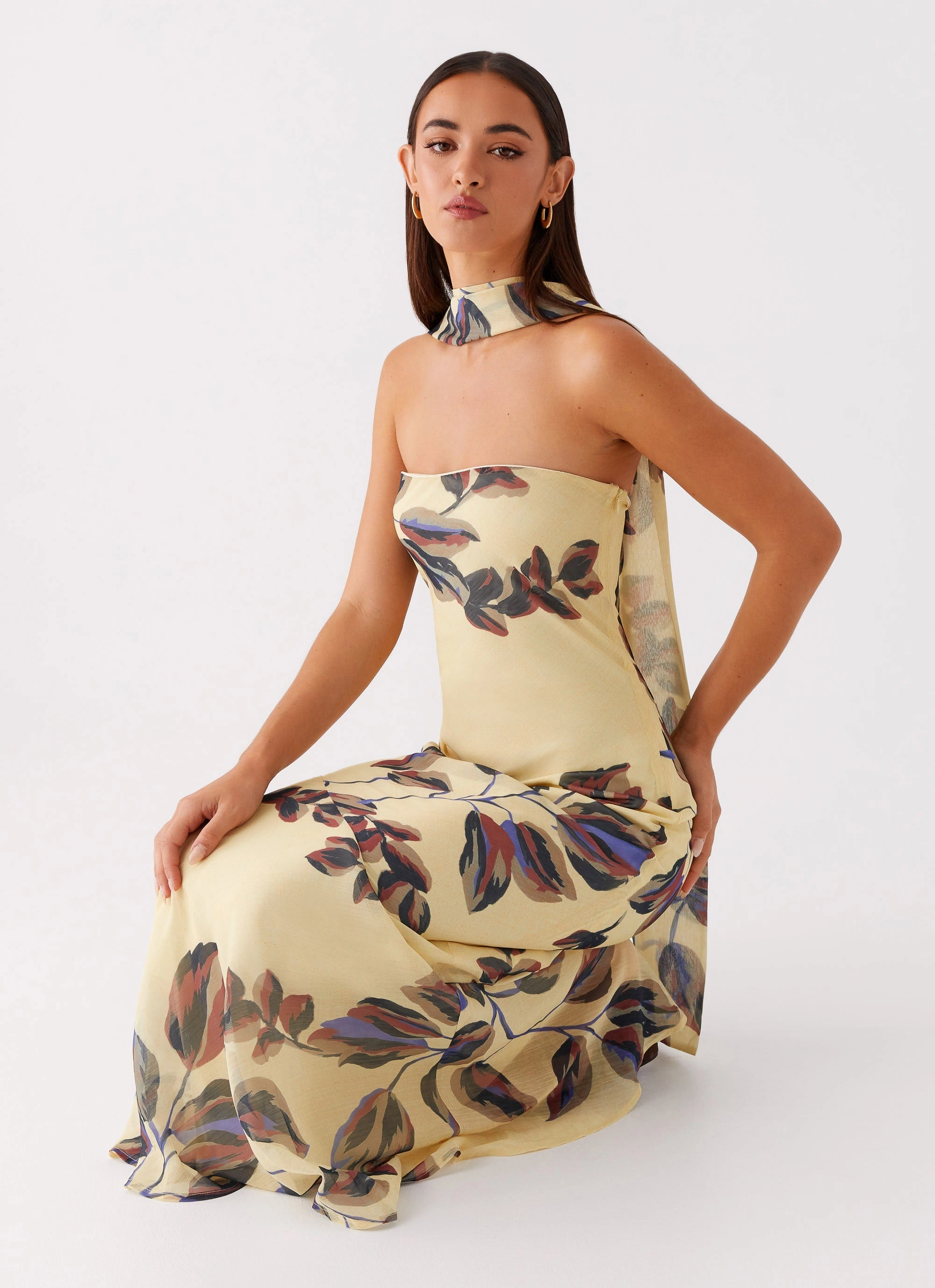 Elegant knee-length dress Under The Pagoda Maxi Dress - Buttercream Leaf Print