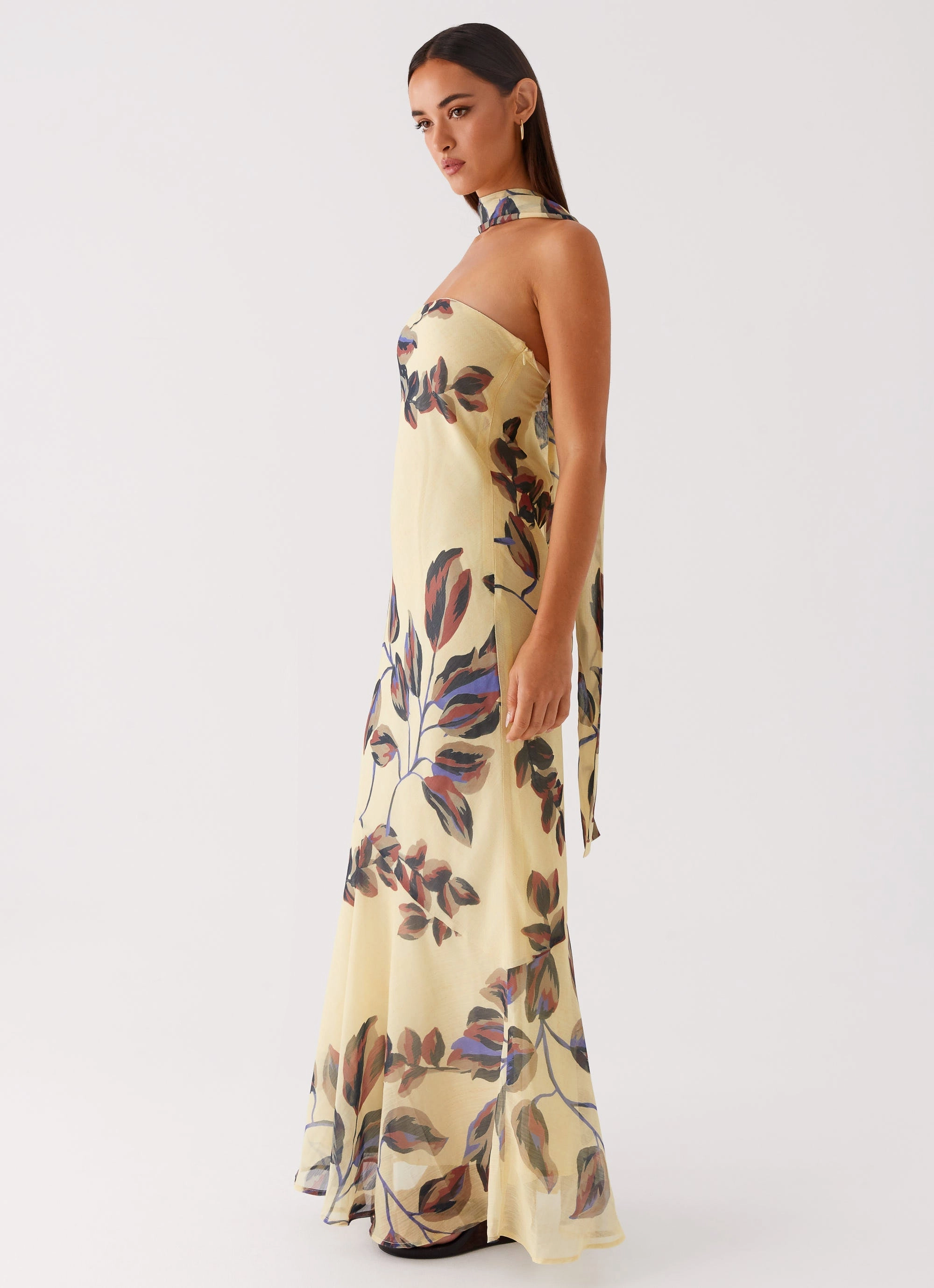 Sophisticated Look Under The Pagoda Maxi Dress - Buttercream Leaf Print