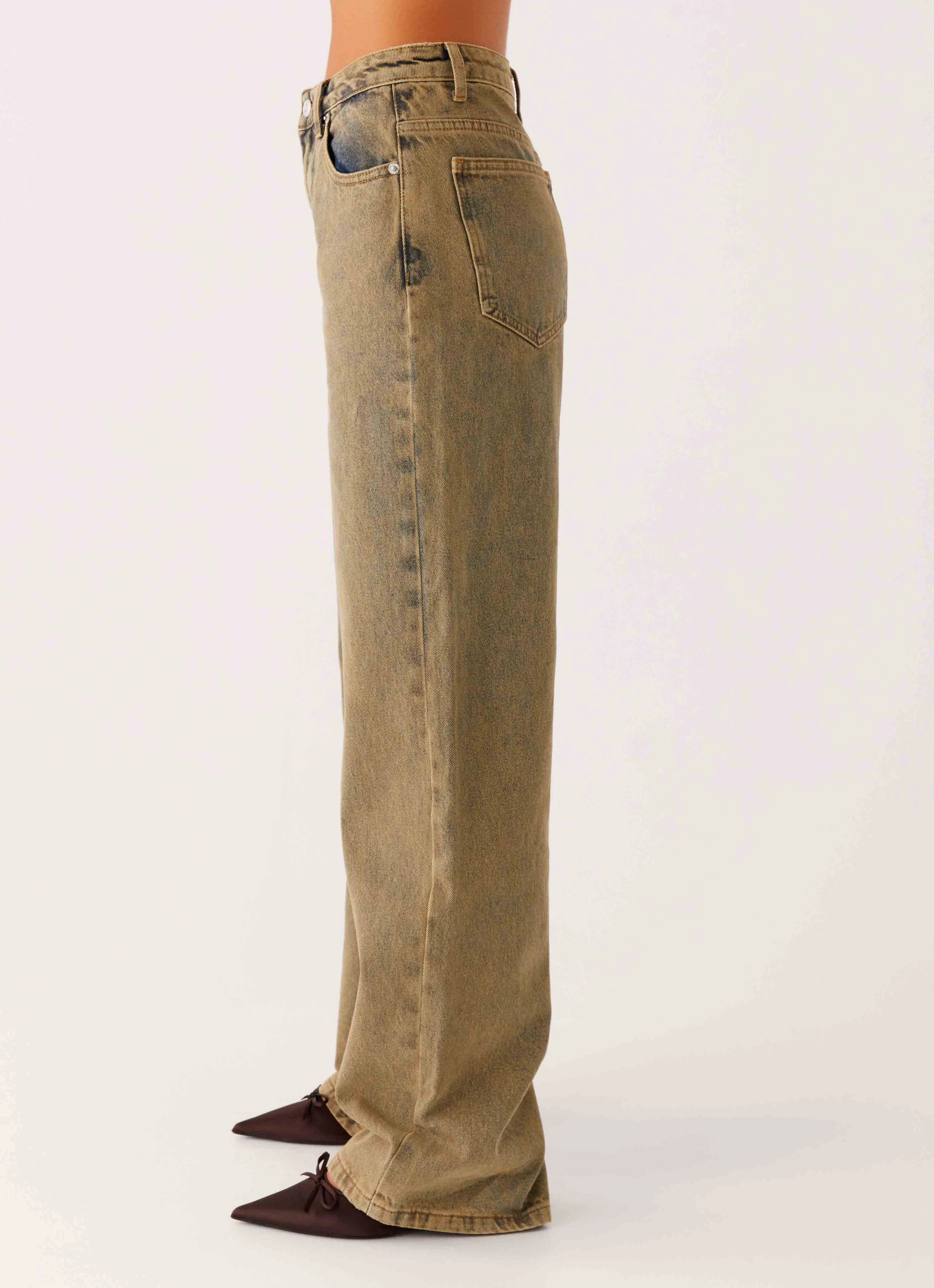 Travel Ready Back Again Straight Leg Denim Jeans - Brown Sand Wash