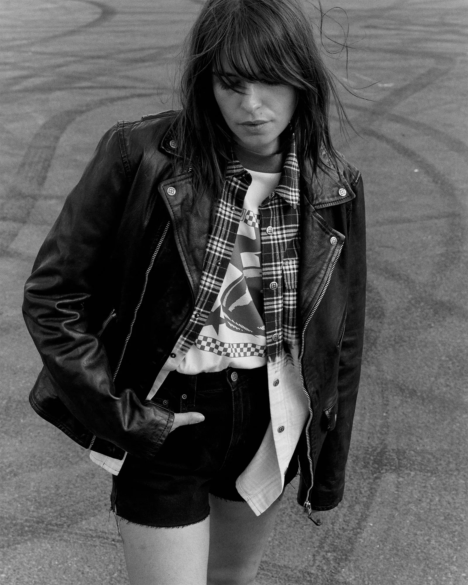 Double Layered Knees Sleek Cut RISE N HI SHORT STEALTH