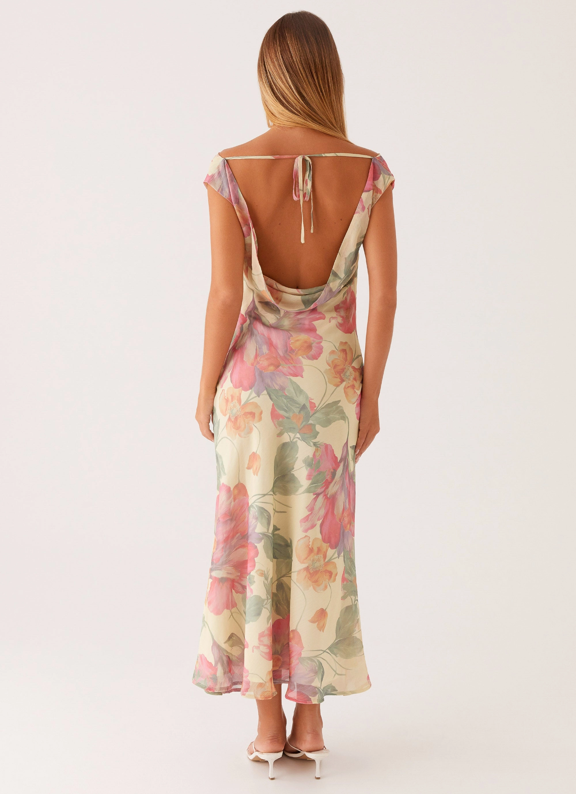 Role Model Maxi Dress - Yellow Peony Nordic Plain Daywear Mood